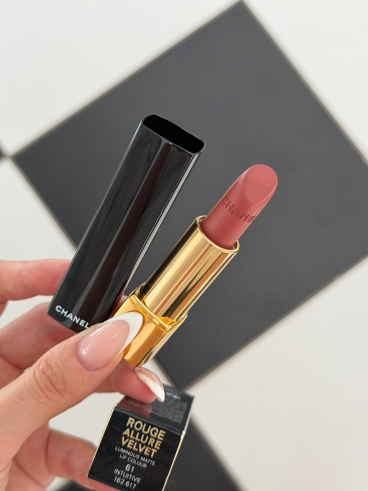 CHANEL Rouge Allure Velvet (61)
Luminous Matte Lipstick