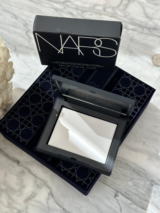 NARS Light Reflecting™ Setting Powder - Pressed