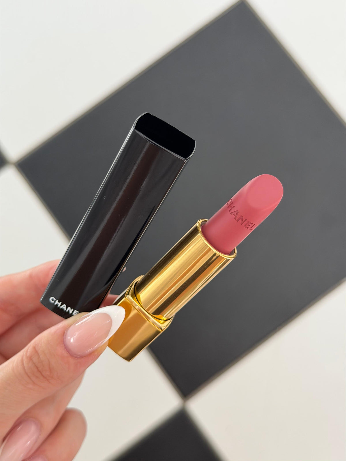 CHANEL Rouge Allure Velvet (69)
Luminous Matte Lipstick