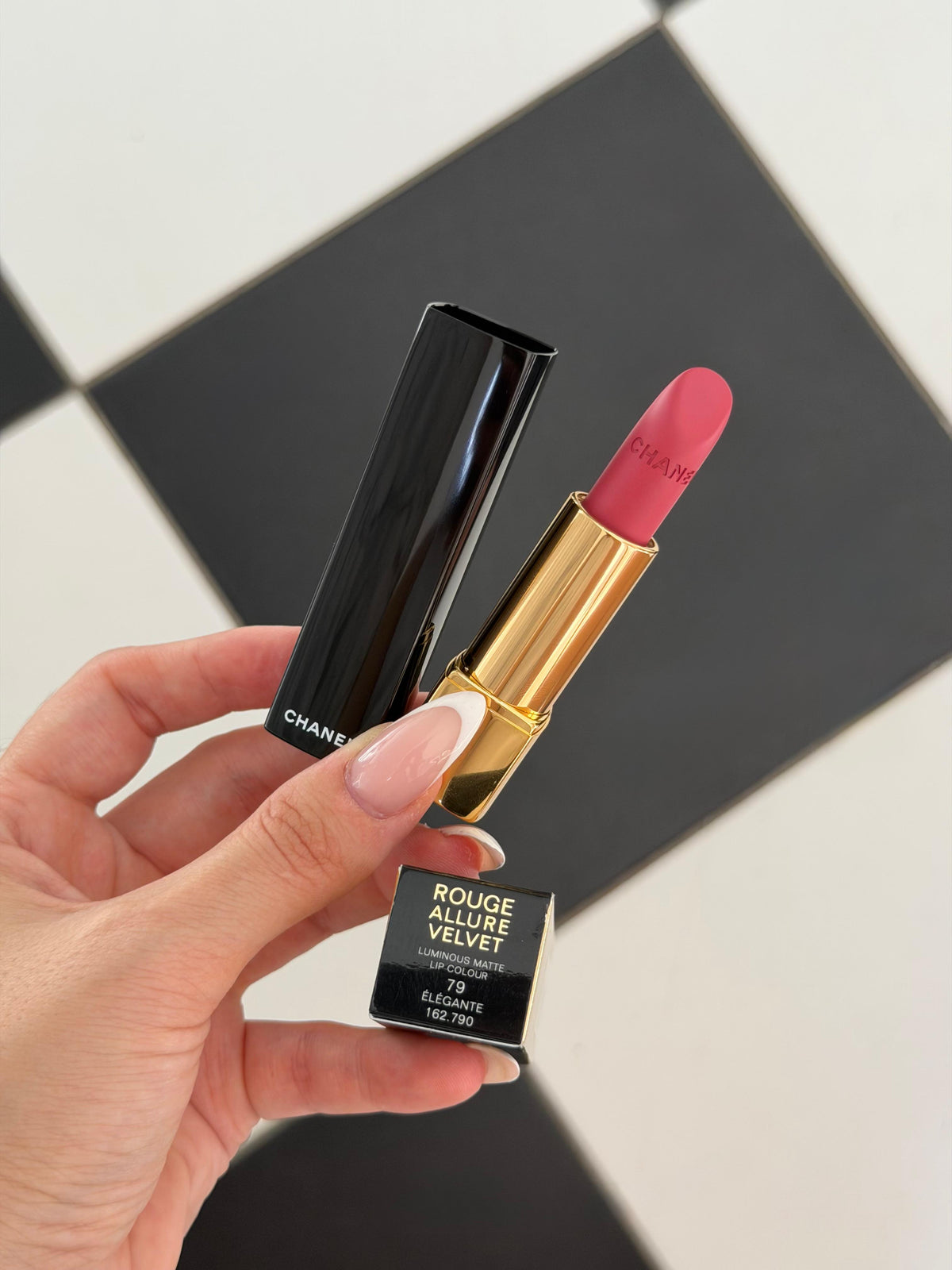 CHANEL Rouge Allure Velvet (79)
Luminous Matte Lipstick