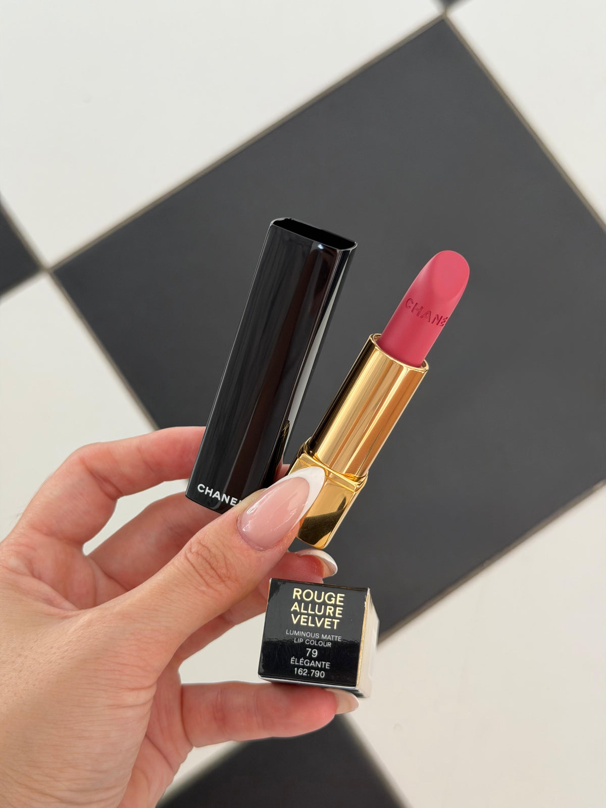 CHANEL Rouge Allure Velvet (79)
Luminous Matte Lipstick