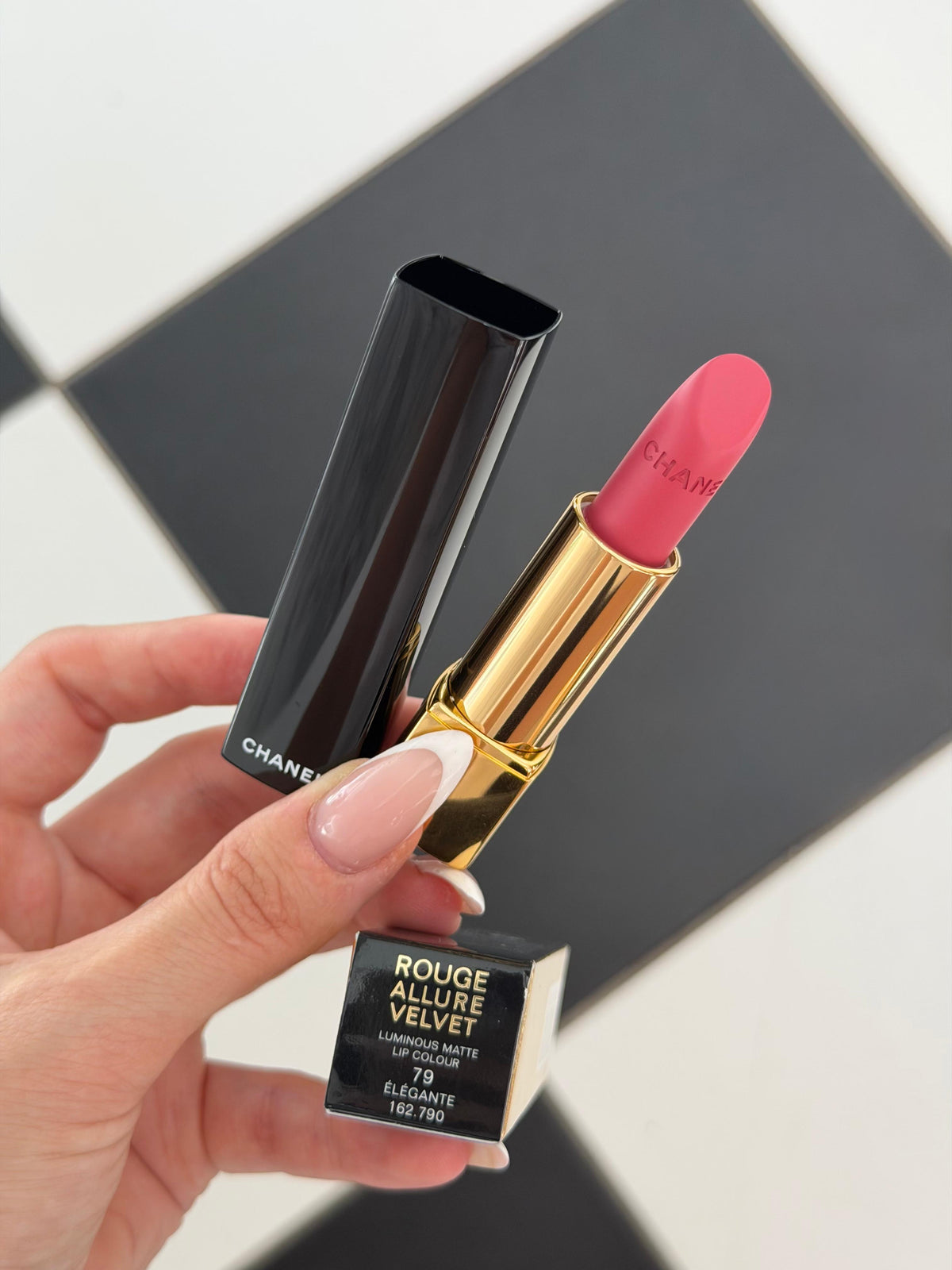 CHANEL Rouge Allure Velvet (79)
Luminous Matte Lipstick