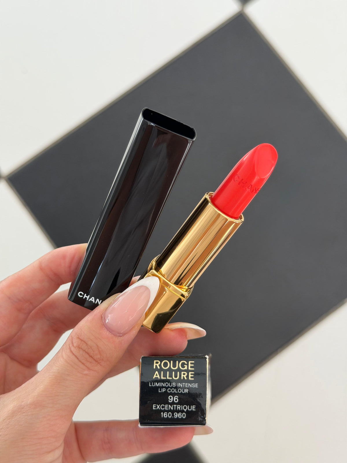 CHANEL Rouge Allure Luminous Intense Lip Colour (96)