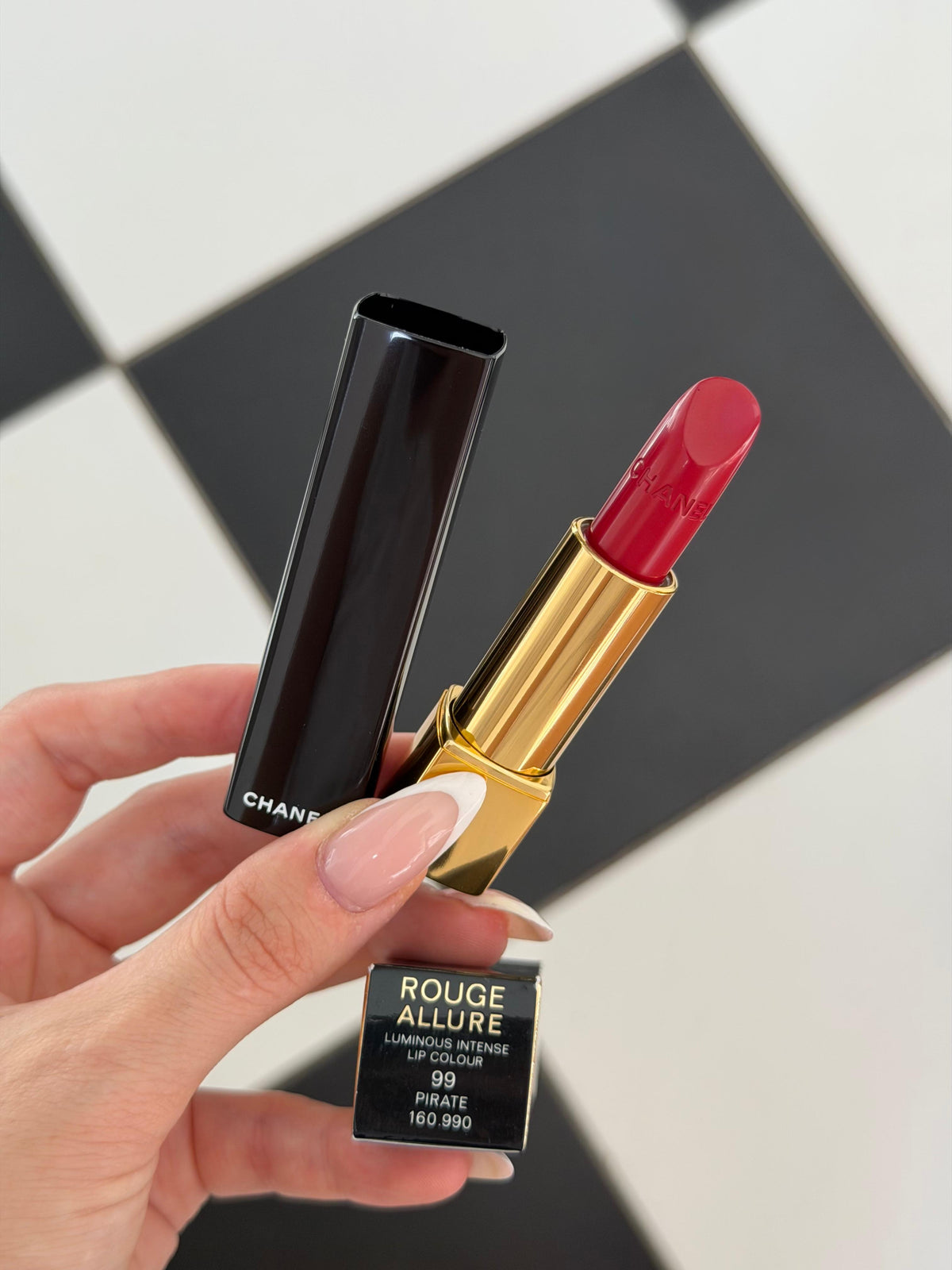 CHANEL Rouge Allure Luminous Intense Lip Colour (99)