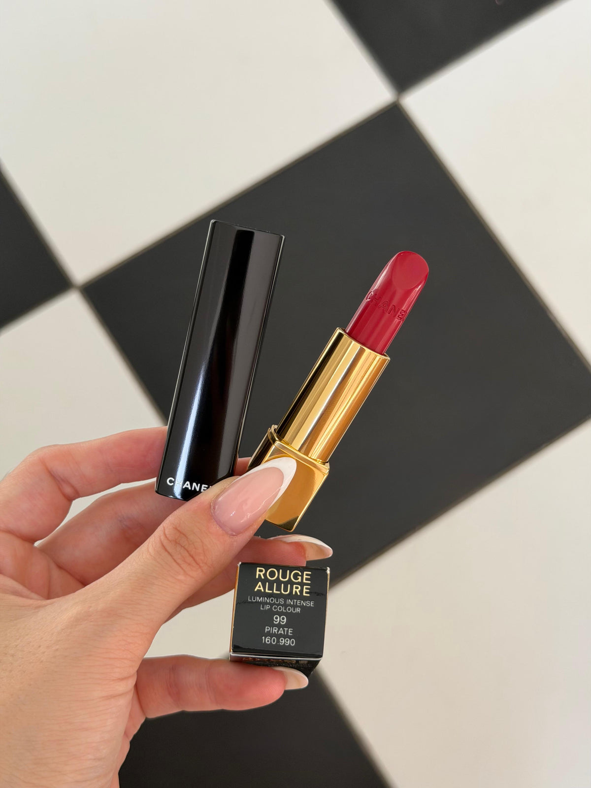 CHANEL Rouge Allure Luminous Intense Lip Colour (99)