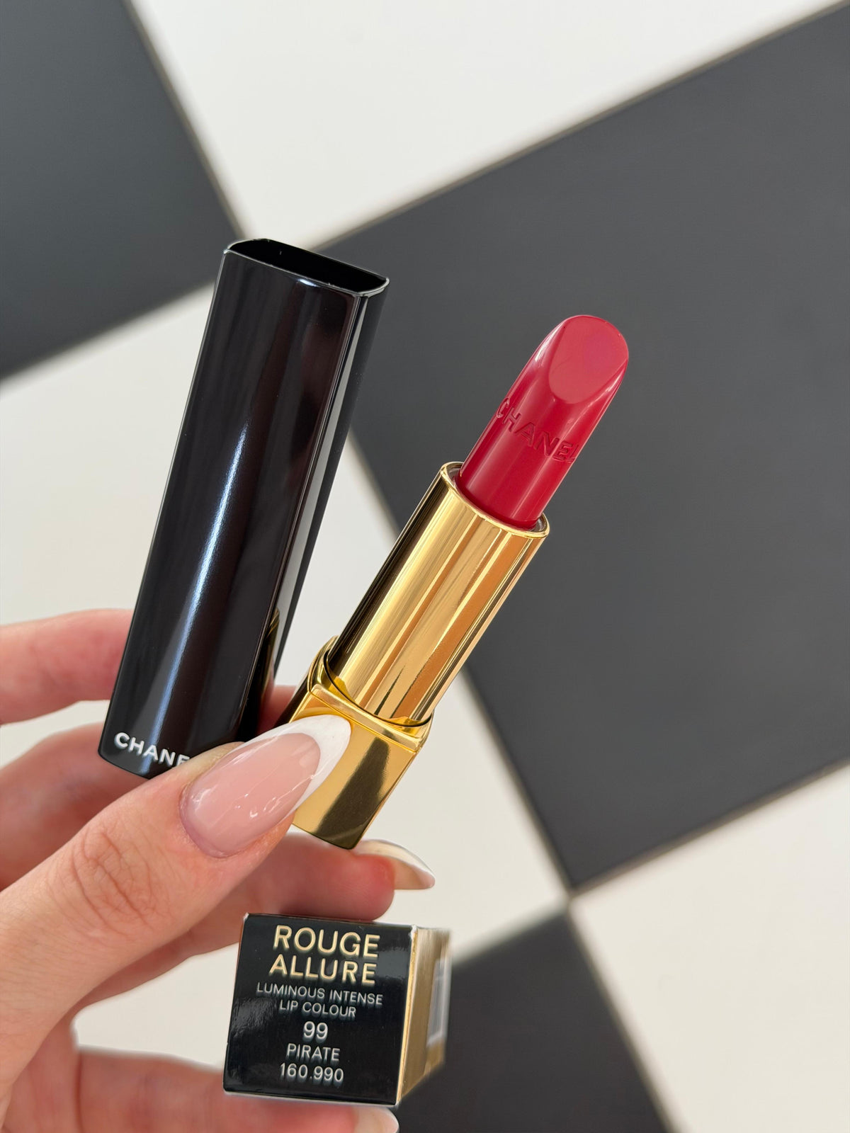 CHANEL Rouge Allure Luminous Intense Lip Colour (99)