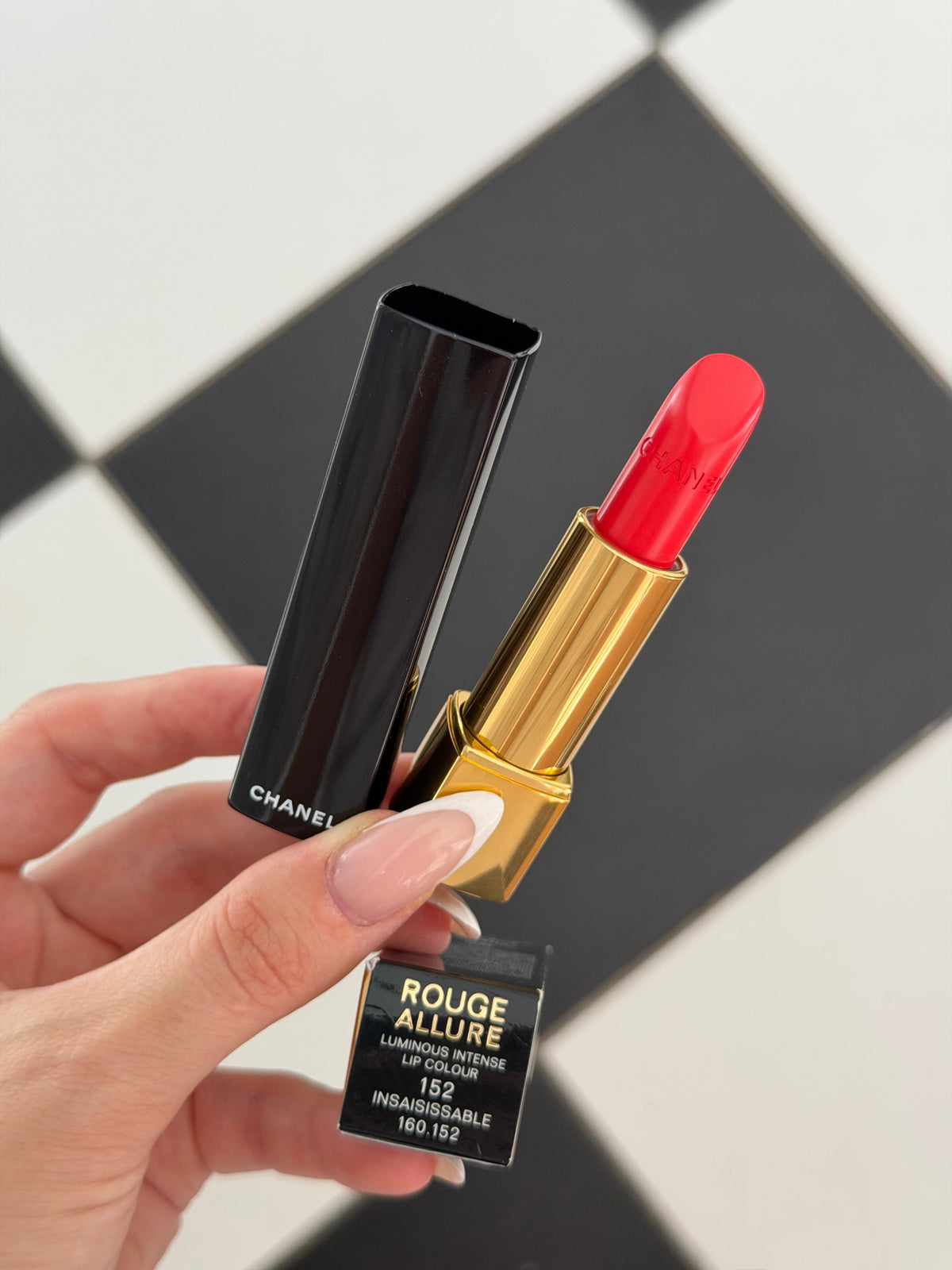 CHANEL Rouge Allure Luminous Intense Lip Colour (152)