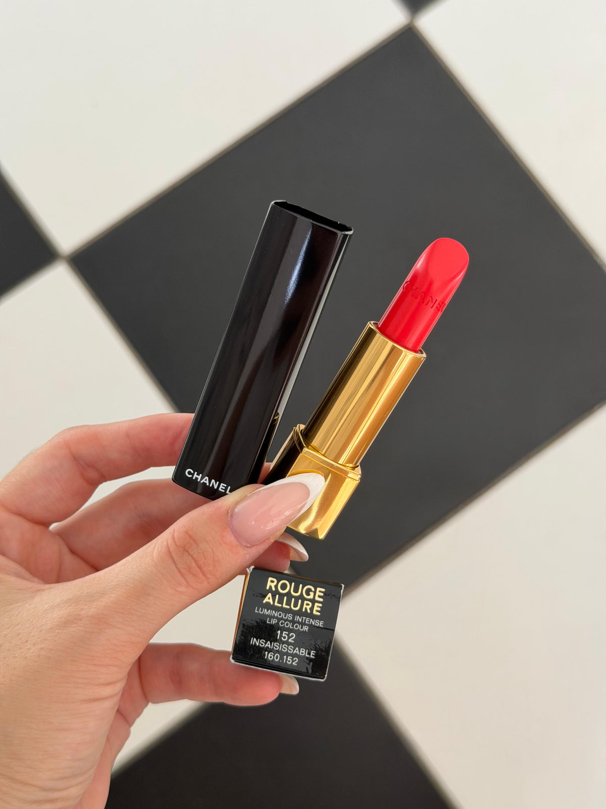 CHANEL Rouge Allure Luminous Intense Lip Colour (152)
