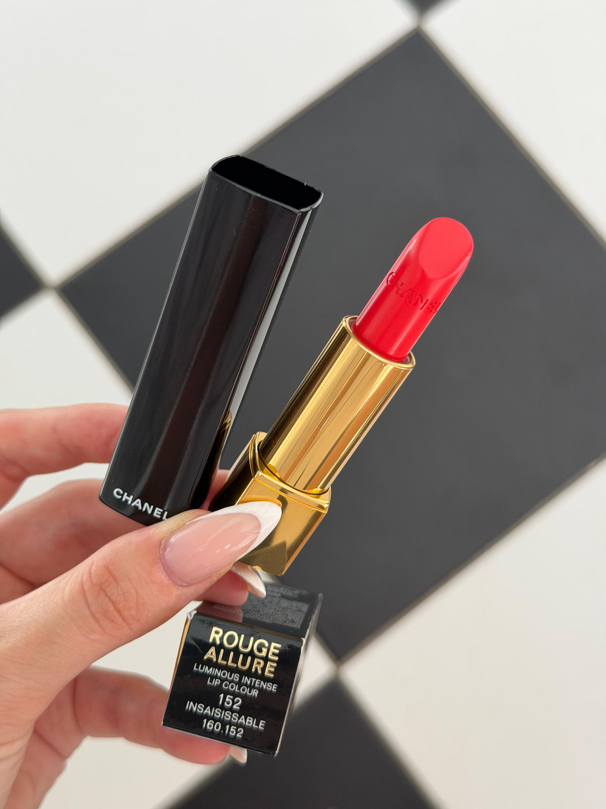 CHANEL Rouge Allure Luminous Intense Lip Colour (152)