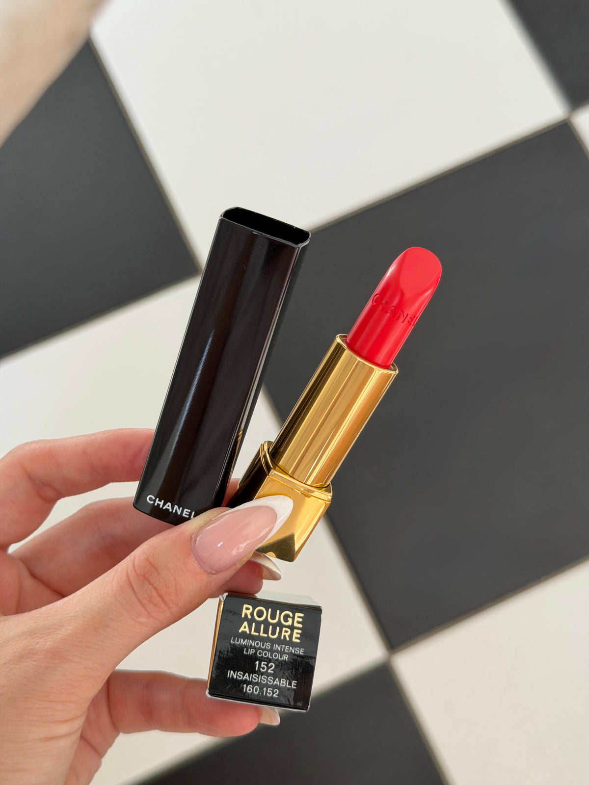 CHANEL Rouge Allure Luminous Intense Lip Colour (152)