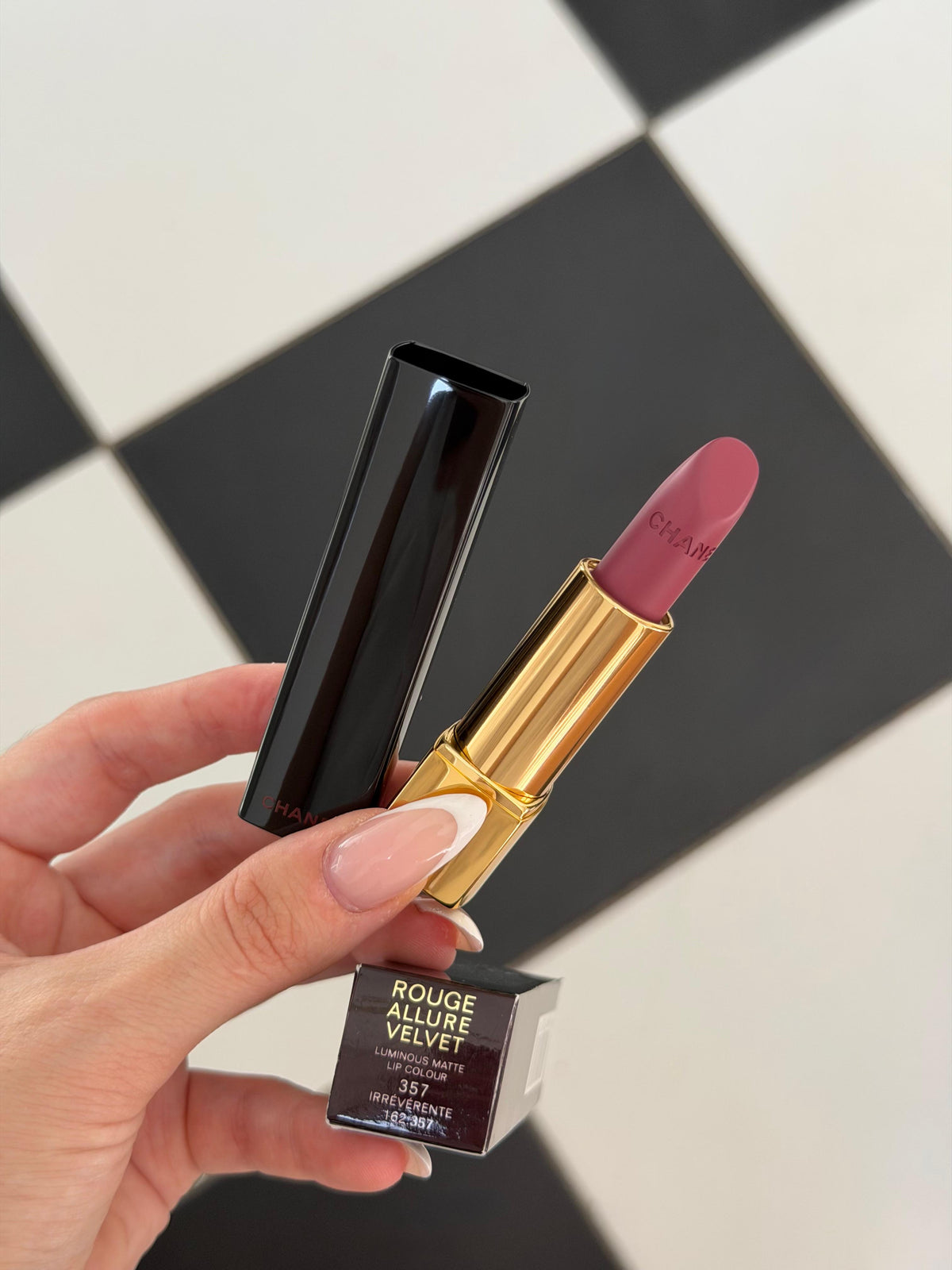 CHANEL Rouge Allure Velvet (357)
Luminous Matte Lipstick