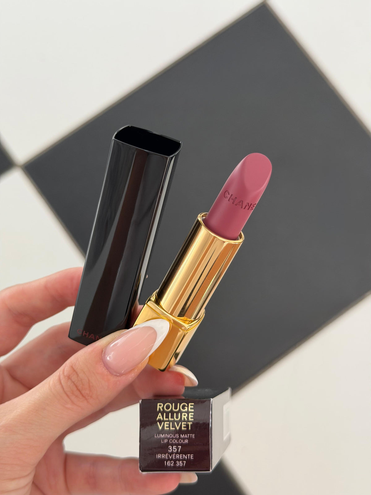 CHANEL Rouge Allure Velvet (357)
Luminous Matte Lipstick