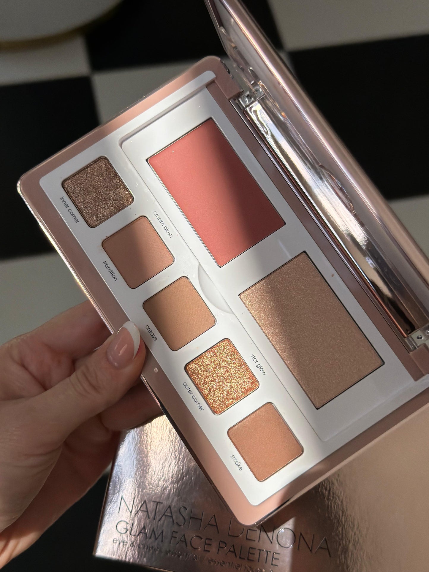NATASHA DENONA All-In-One Glam Face Blush, Palette & Highlighter
Eye & Cheek Essential