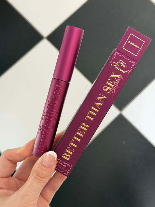TOO FACED Better Than Sex Volumizing Mascara - Burgundy
Dramatic Volume & Longer Lashes