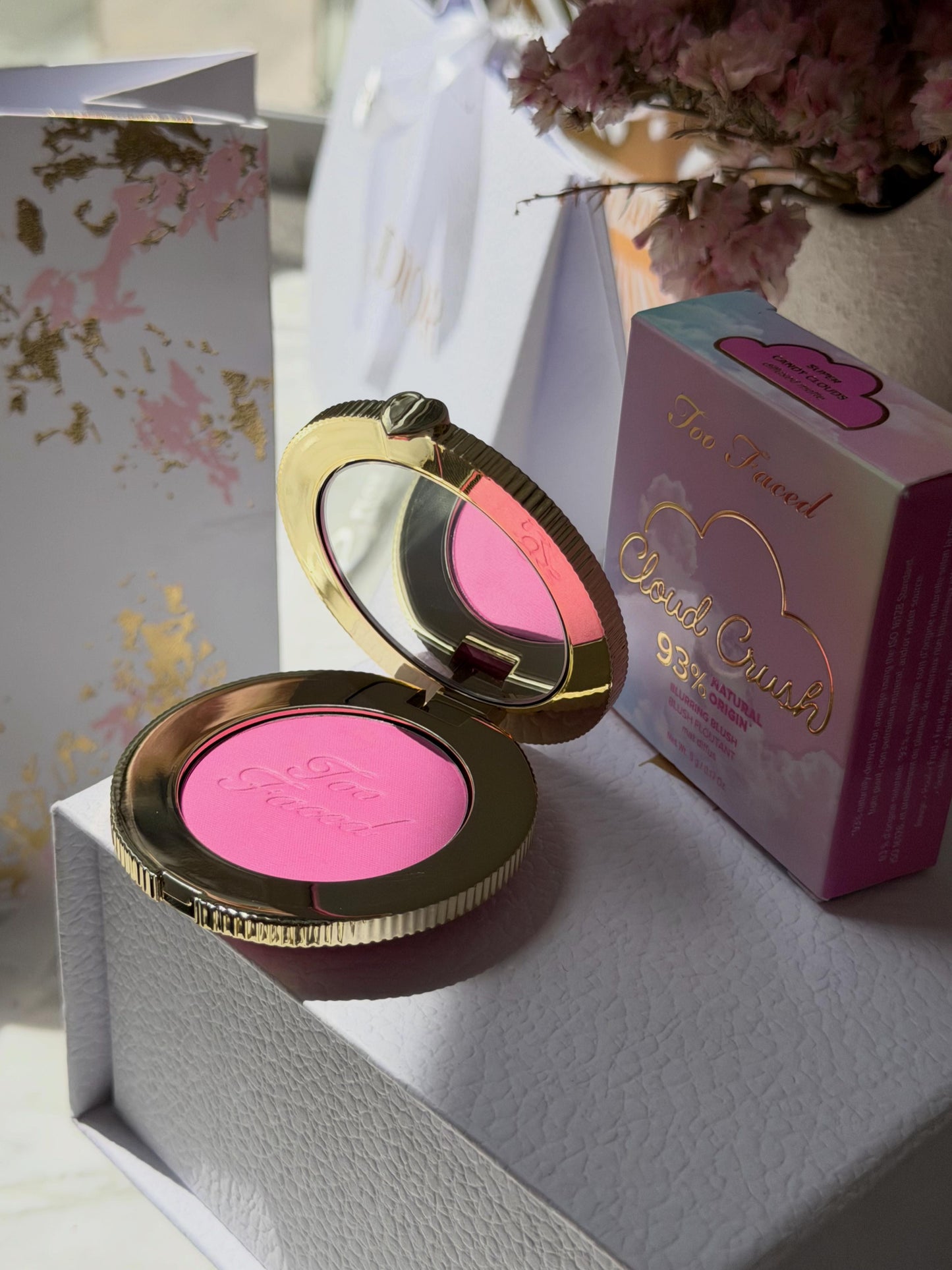 TOO FACED Cloud Crush Blush - Super Candy Clouds
Velvety Second-Skin Powder Formula