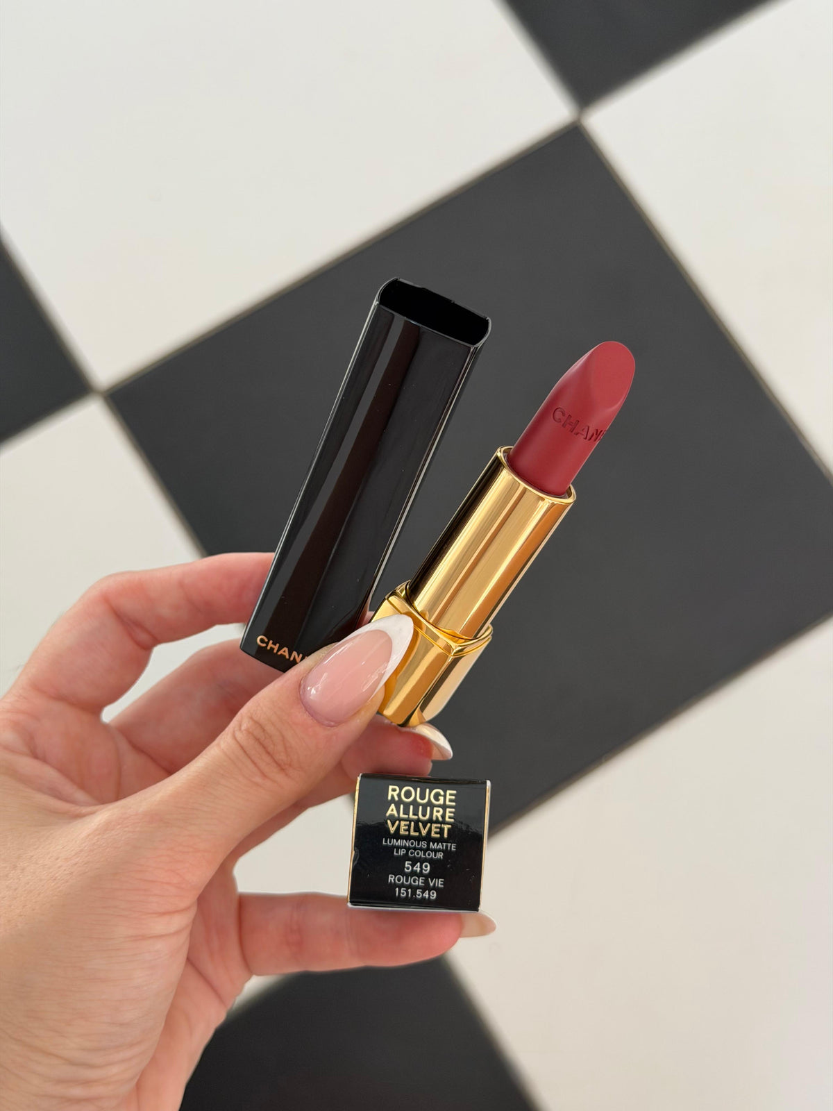 CHANEL Rouge Allure Velvet (549)
Luminous Matte Lipstick