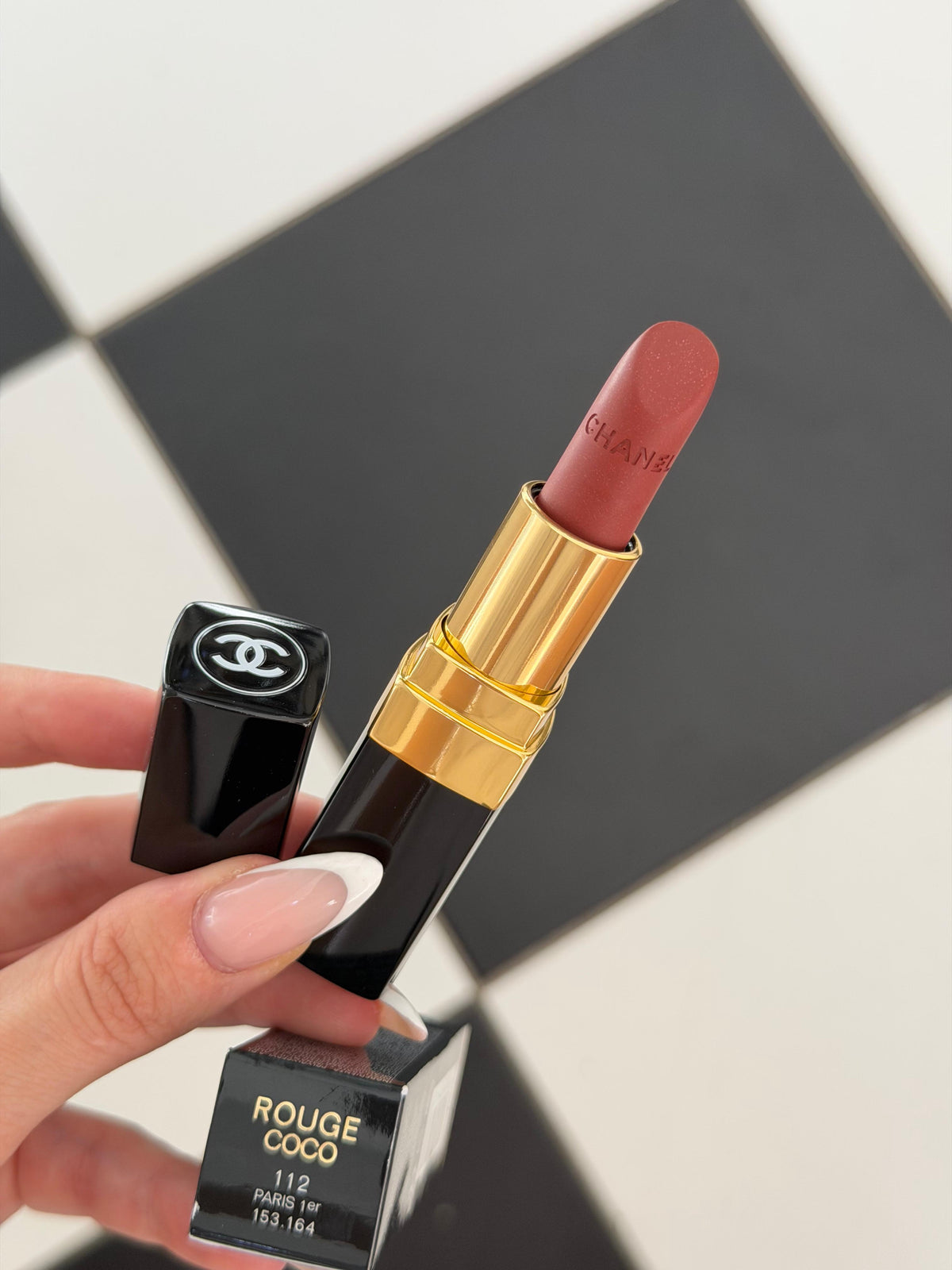 CHANEL Rouge Coco (112)
Ultra Hydrating Lipstick