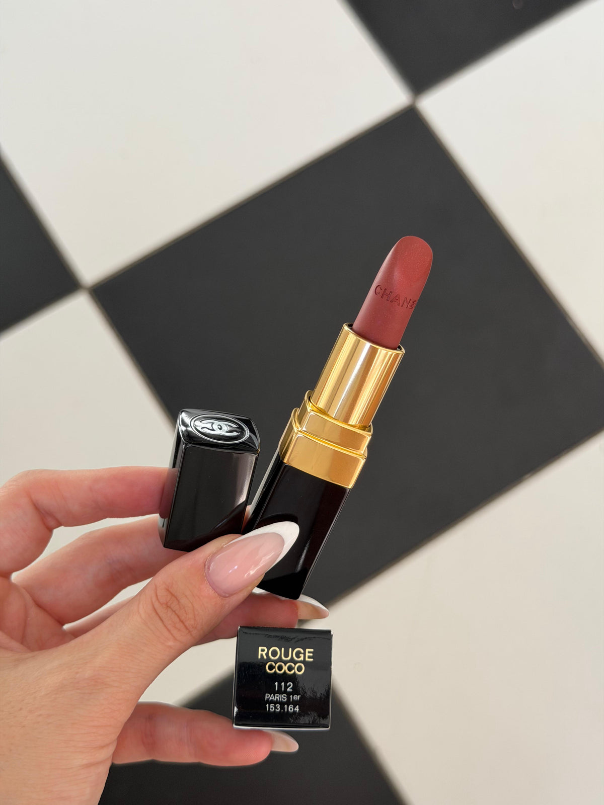 CHANEL Rouge Coco (112)
Ultra Hydrating Lipstick