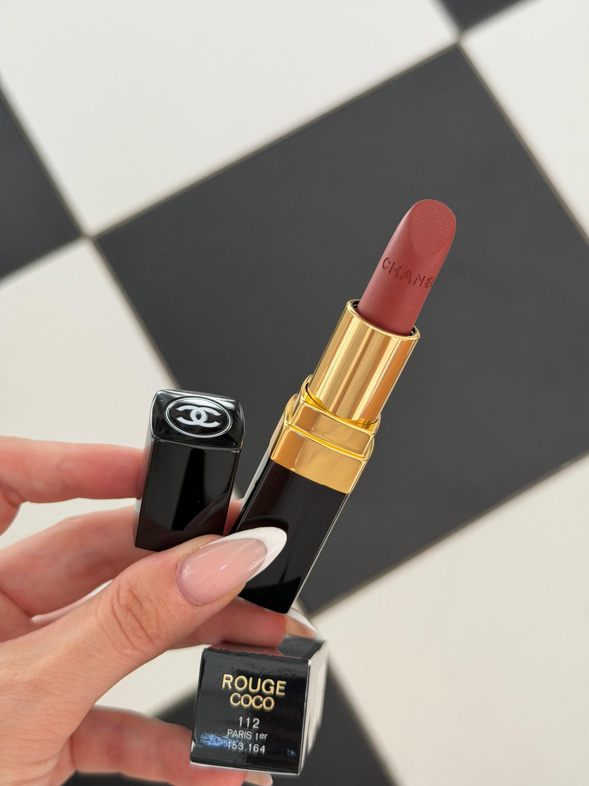 CHANEL Rouge Coco (112)
Ultra Hydrating Lipstick