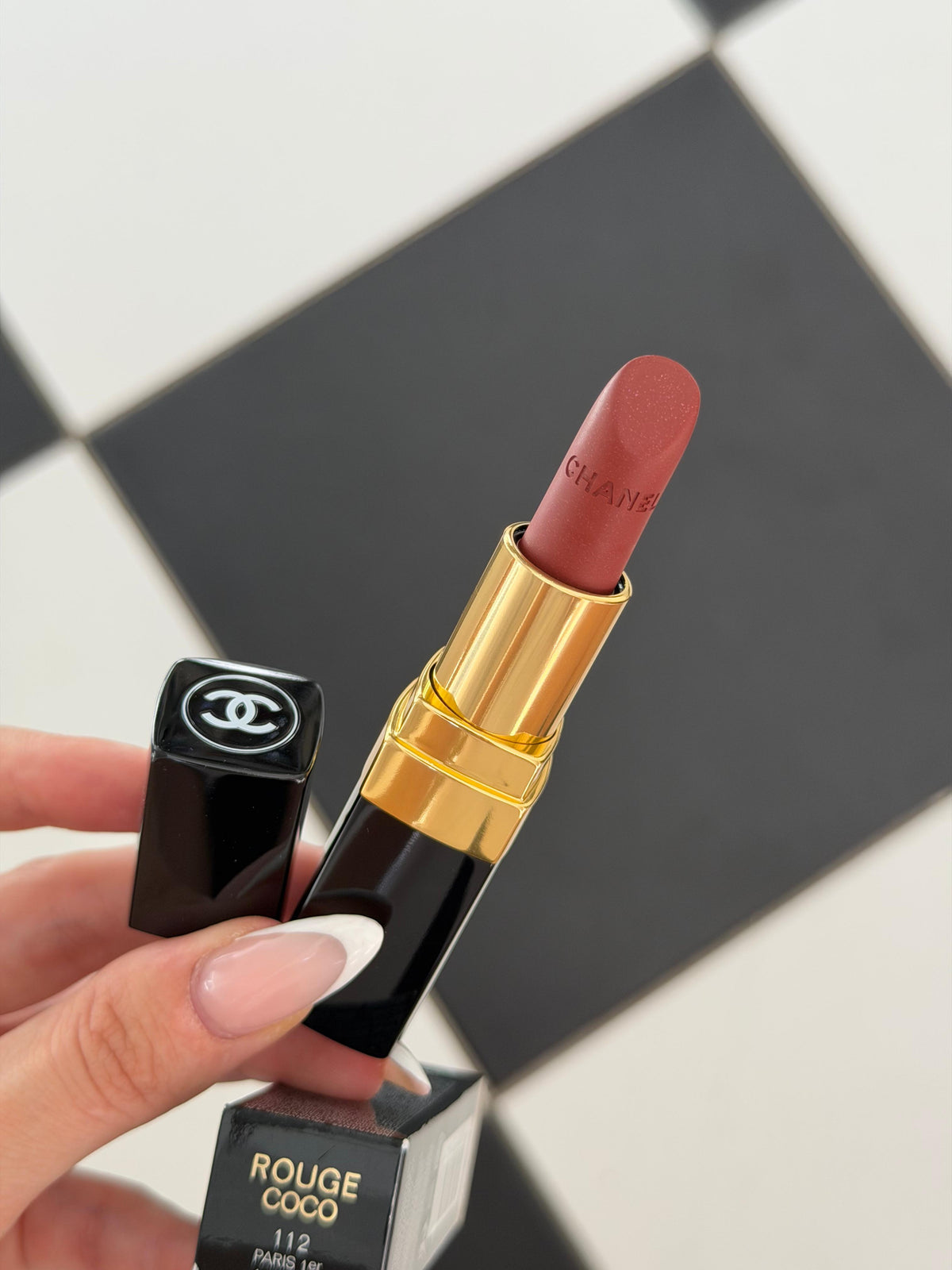 CHANEL Rouge Coco (112)
Ultra Hydrating Lipstick