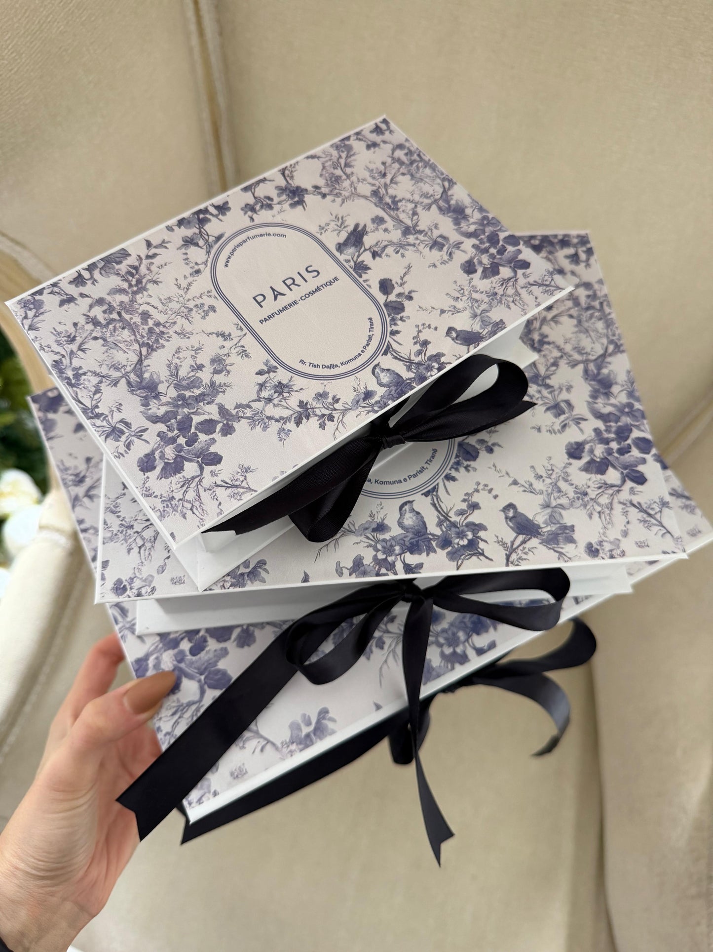 PARIS Blue Flower Gift Box