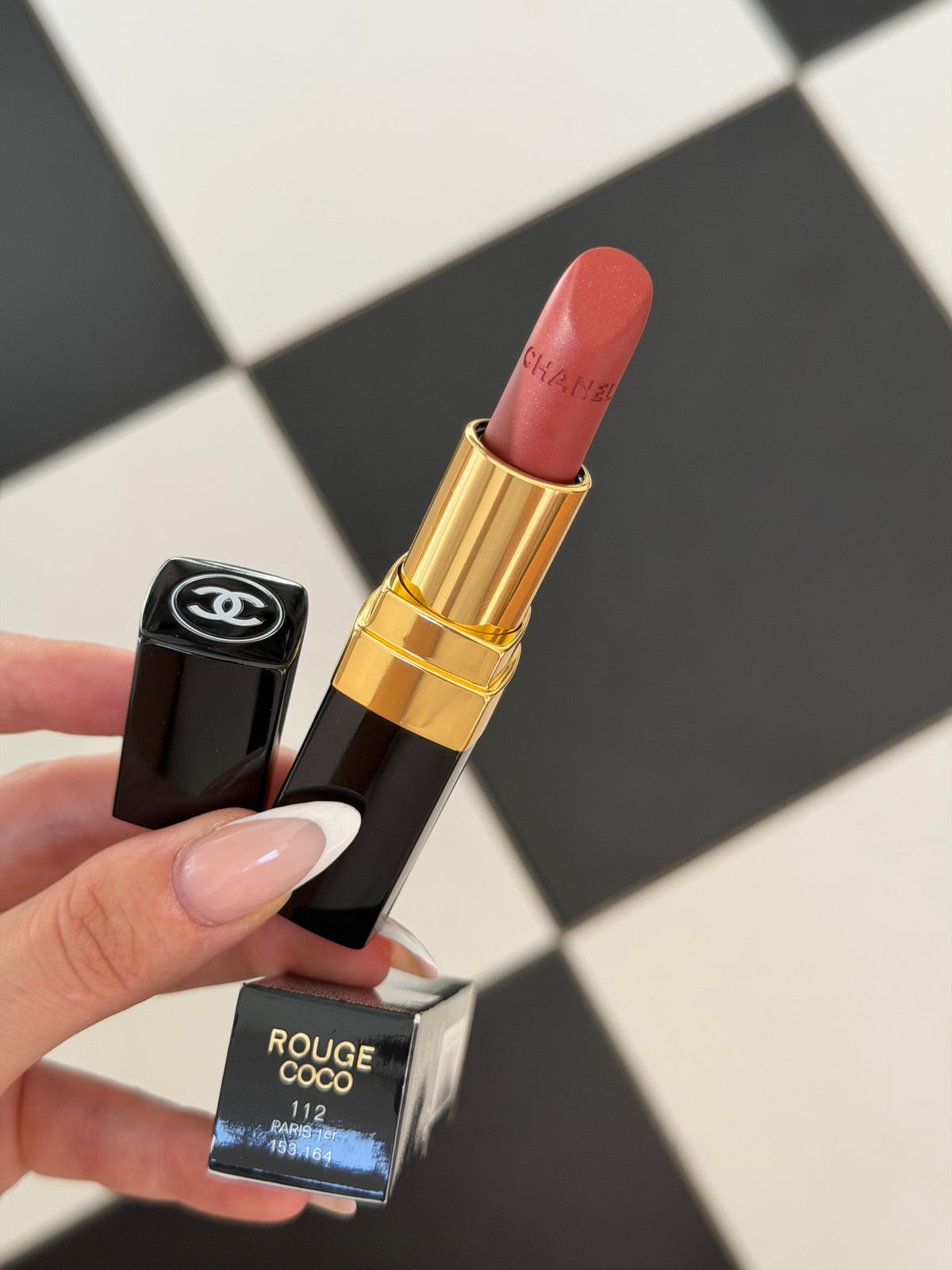 CHANEL Rouge Coco (112)
Ultra Hydrating Lipstick