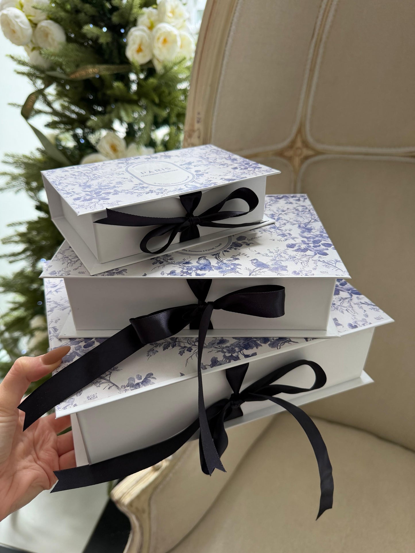 PARIS Blue Flower Gift Box