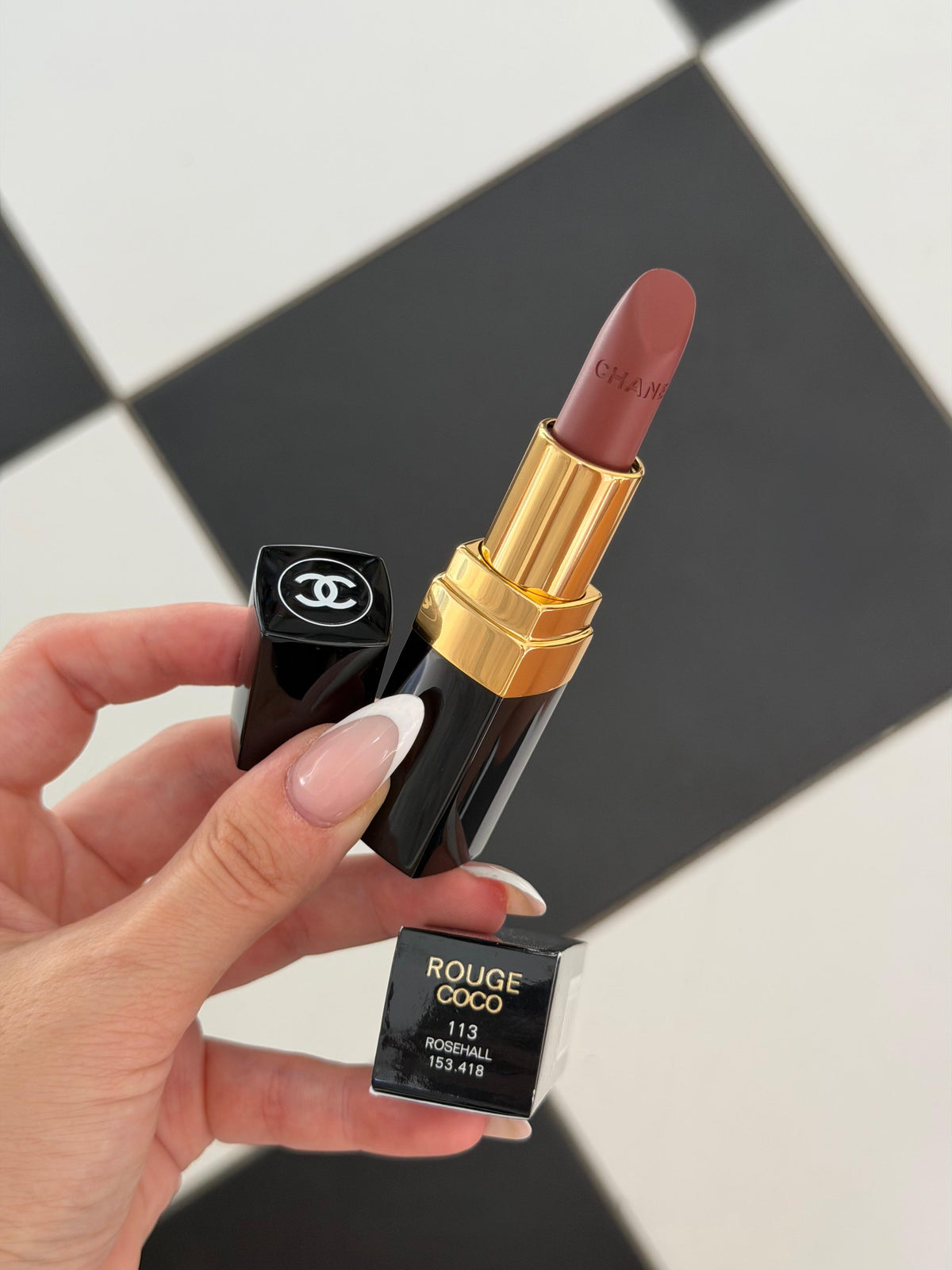 CHANEL Rouge Coco (113)
Ultra Hydrating Lipstick