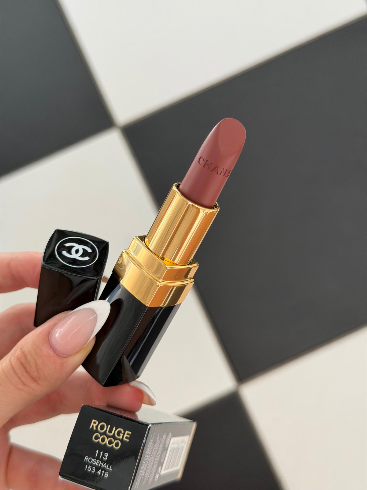 CHANEL Rouge Coco (113)
Ultra Hydrating Lipstick