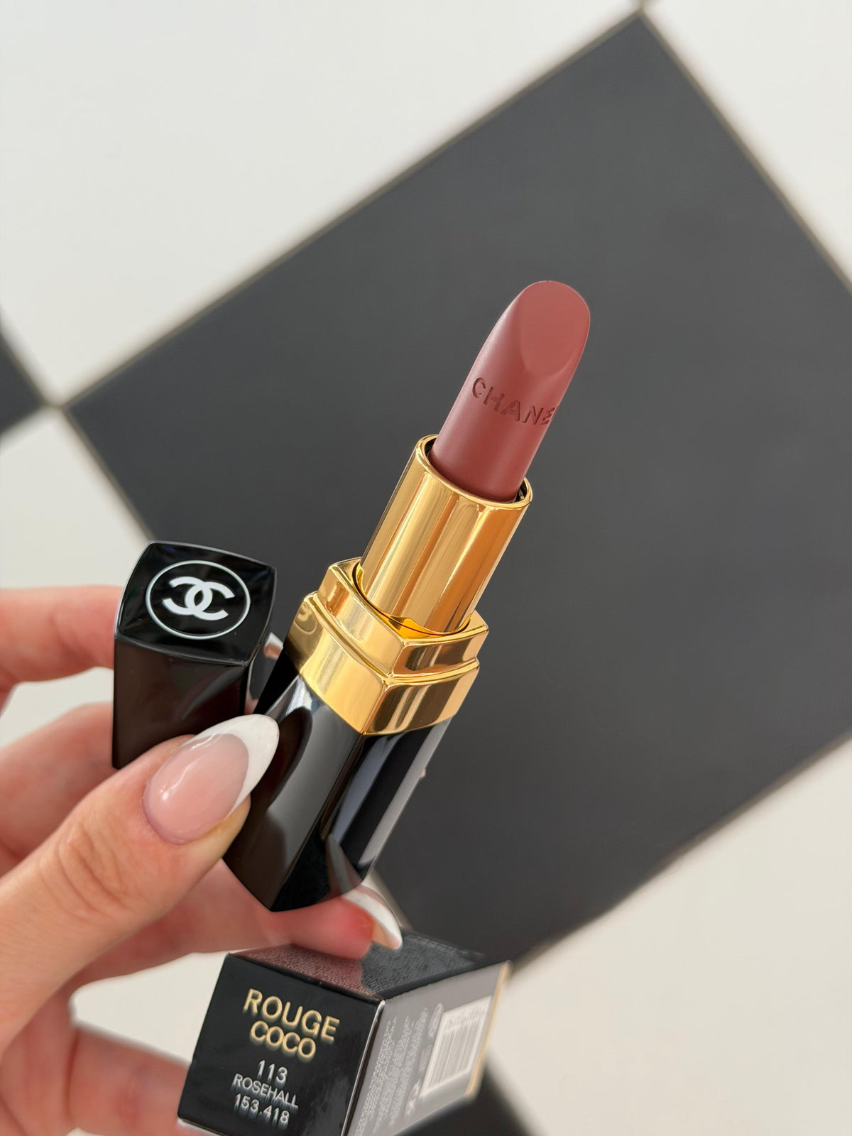 CHANEL Rouge Coco (113)
Ultra Hydrating Lipstick