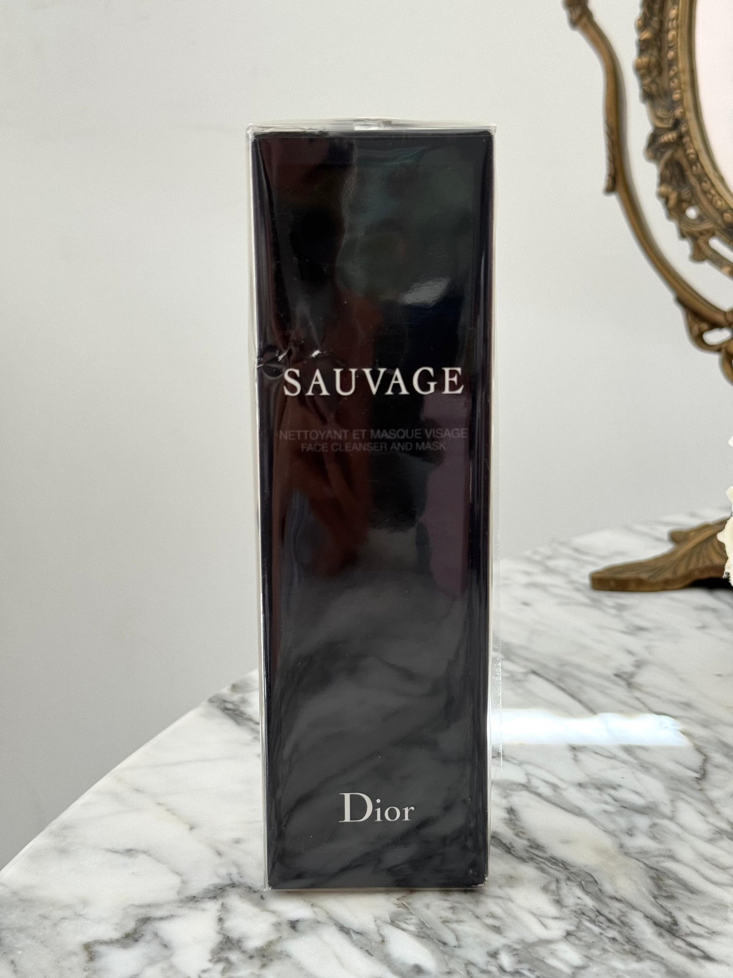 DIOR Sauvage Face Cleanser And Mask
2-In-1 Face Cleanser - Cleanses and Purifies the Skin