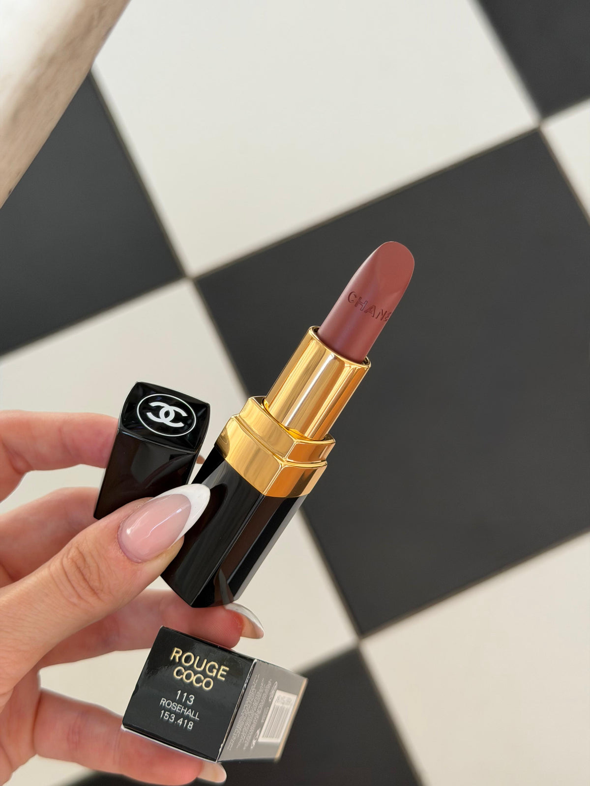 CHANEL Rouge Coco (113)
Ultra Hydrating Lipstick