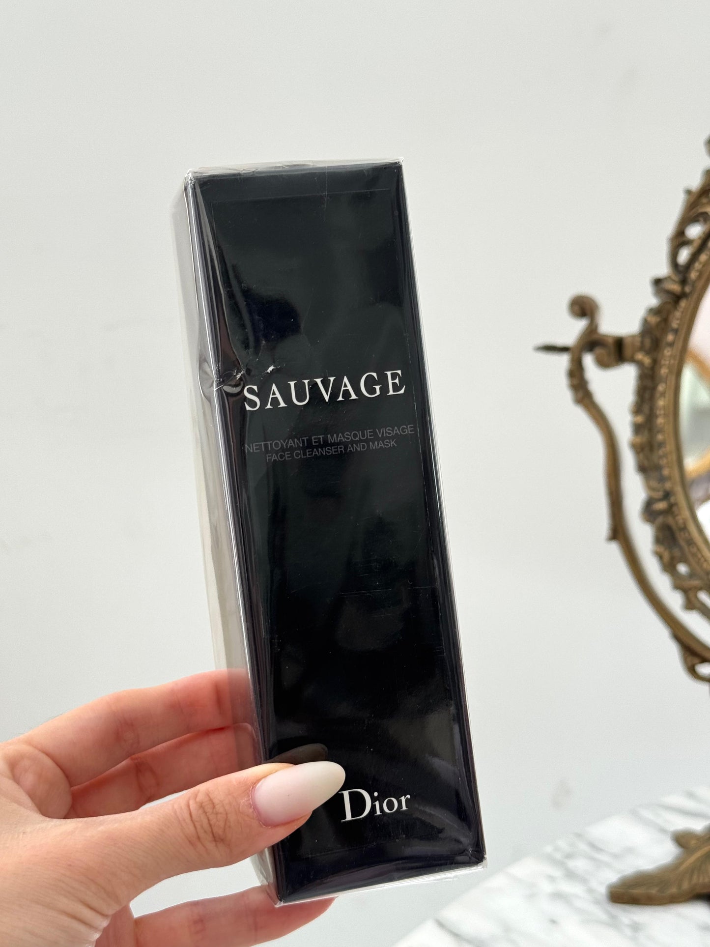 DIOR Sauvage Face Cleanser And Mask
2-In-1 Face Cleanser - Cleanses and Purifies the Skin