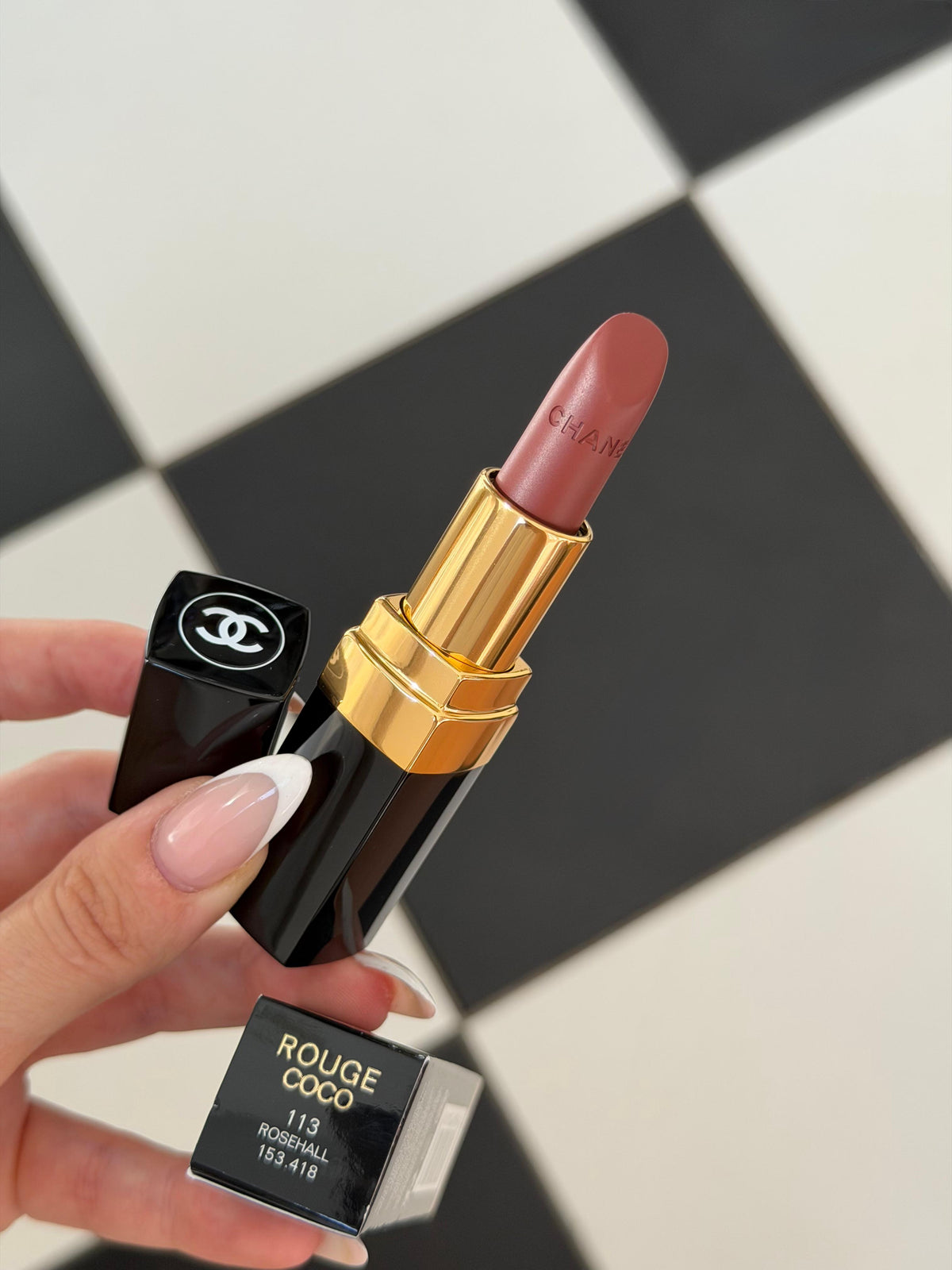 CHANEL Rouge Coco (113)
Ultra Hydrating Lipstick
