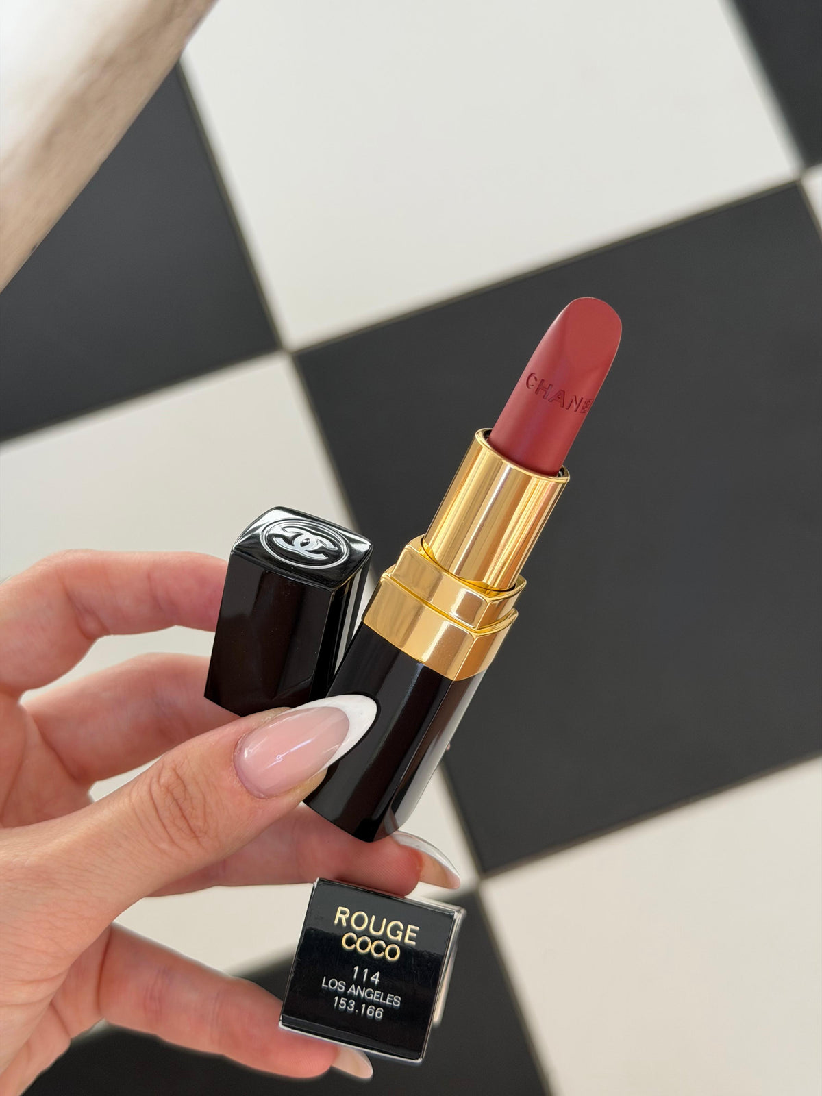 CHANEL Rouge Coco (114)
Ultra Hydrating Lipstick