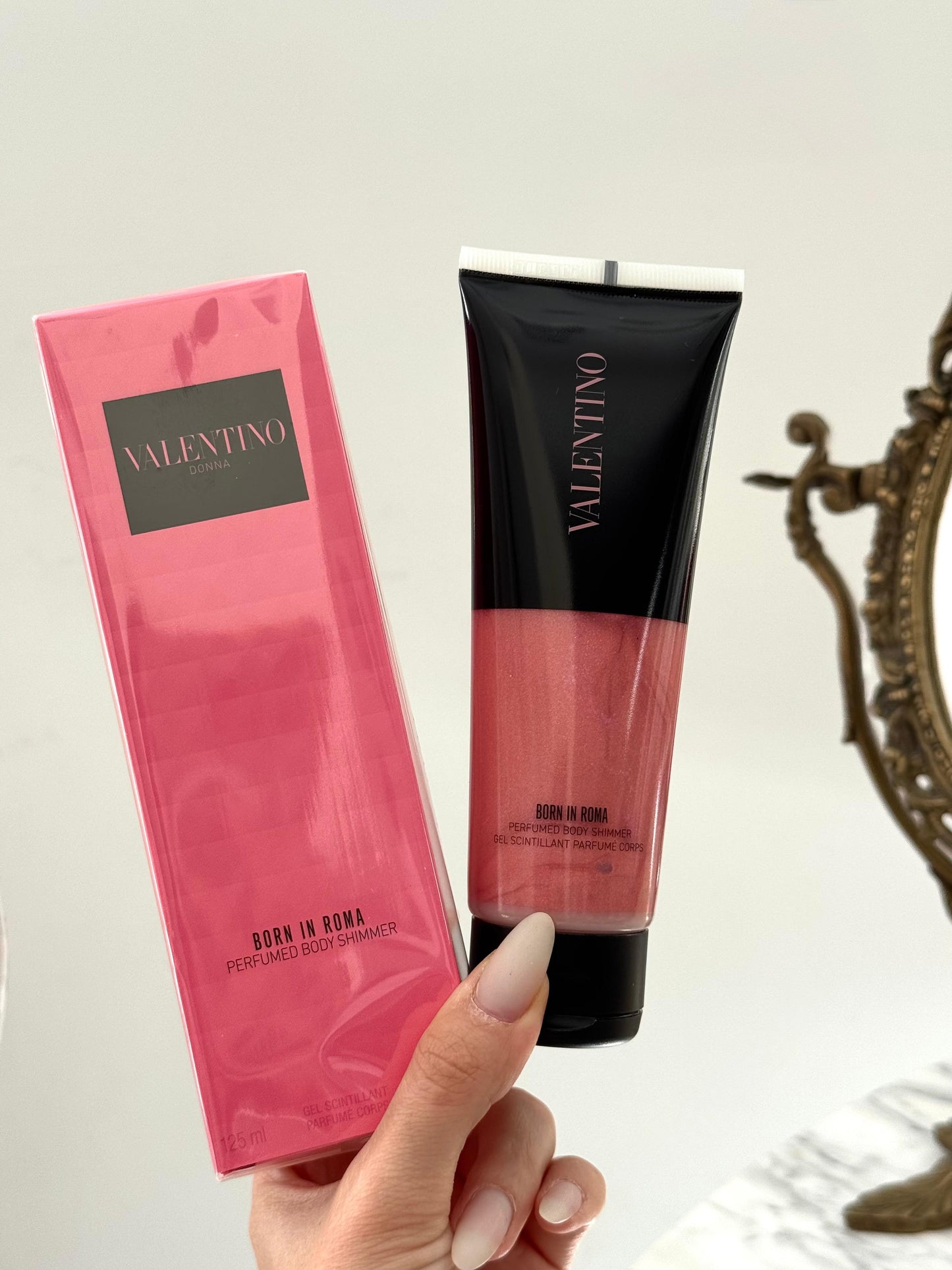 VALENTINO Born In Roma Perfumed Body Shimmer