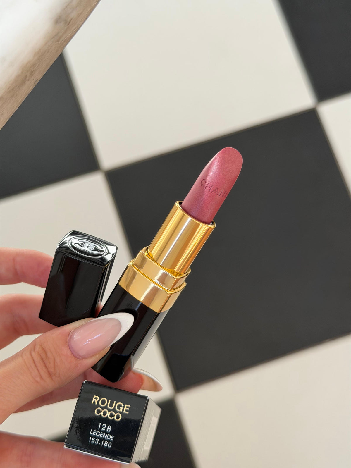 CHANEL Rouge Coco (128)
Ultra Hydrating Lipstick