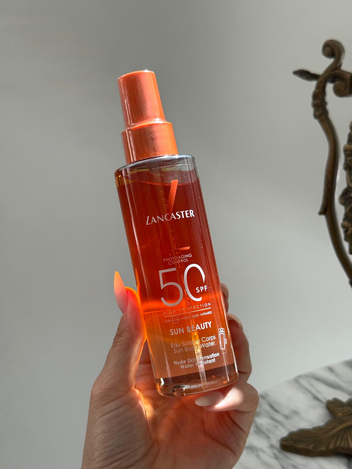 LANCASTER Sun Body Water Photoaging Control - High Protection SPF50