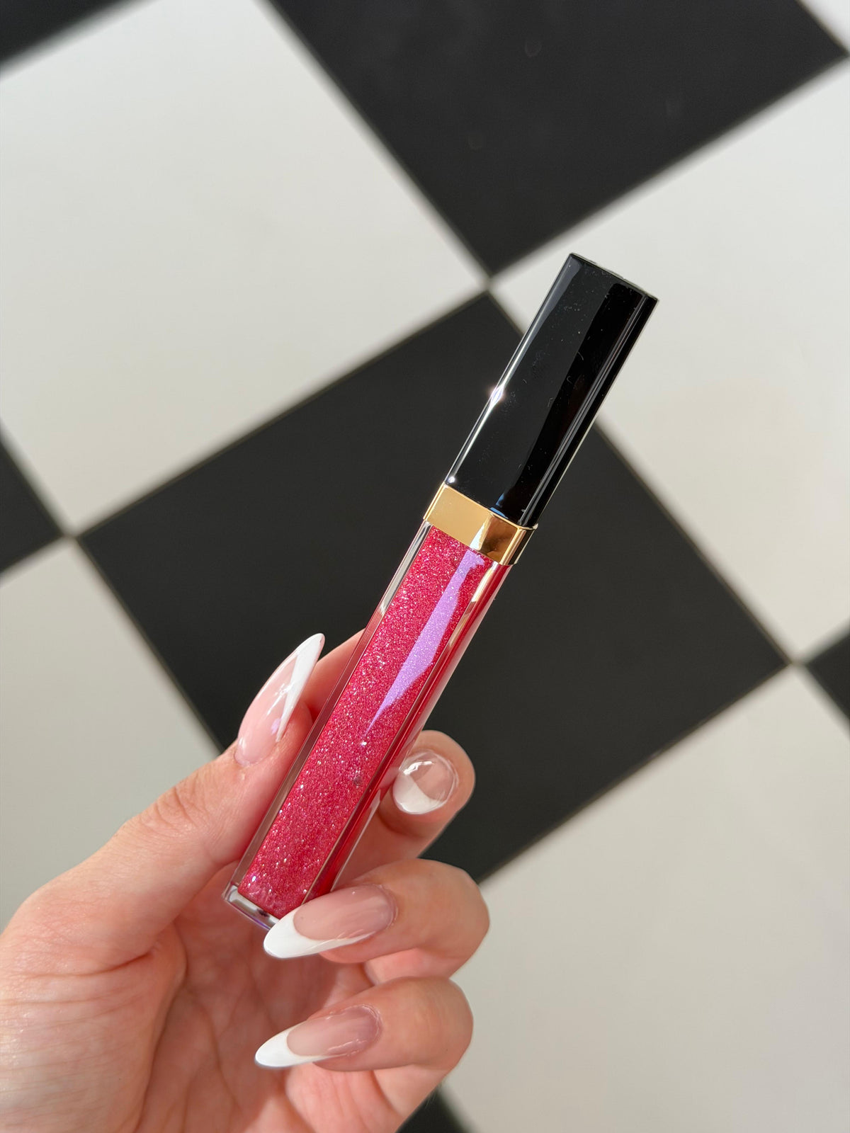 CHANEL Rouge Coco Gloss (106)
Moisturizing Gel Brillant Hidratant