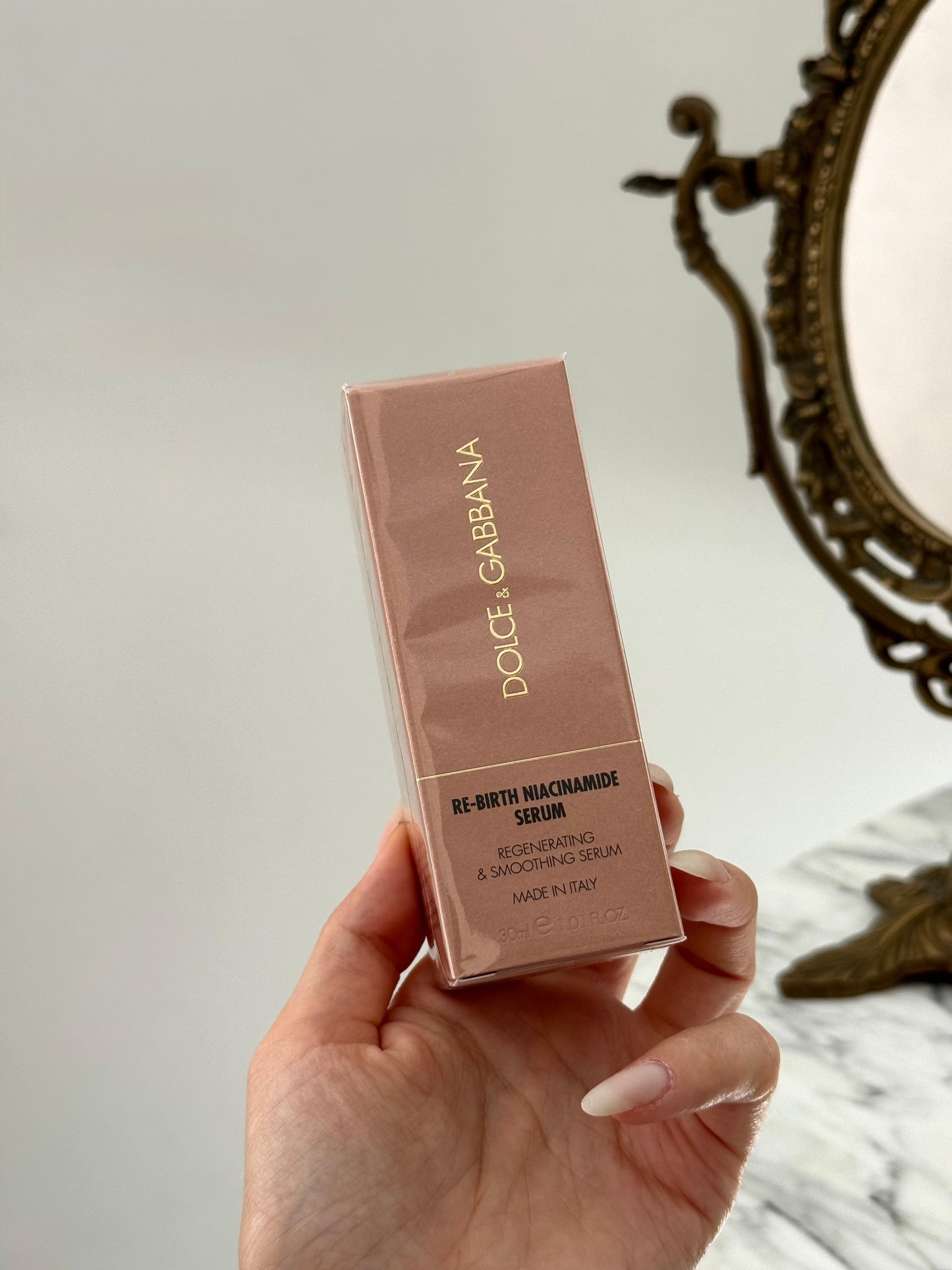 DOLCE&GABBANA Re-Birth Niacinamide Serum
Regenerating & Smoothing