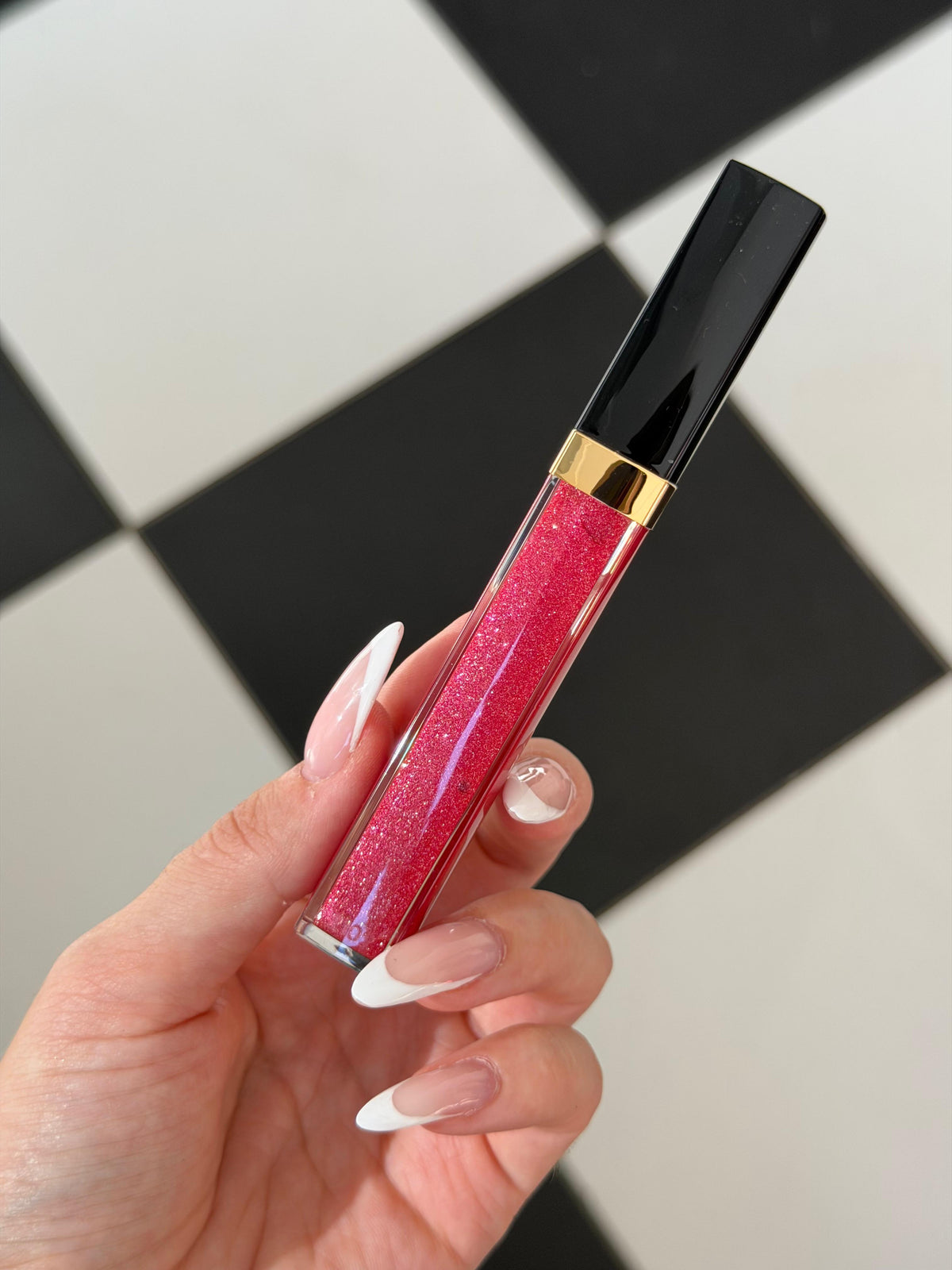 CHANEL Rouge Coco Gloss (106)
Moisturizing Gel Brillant Hidratant