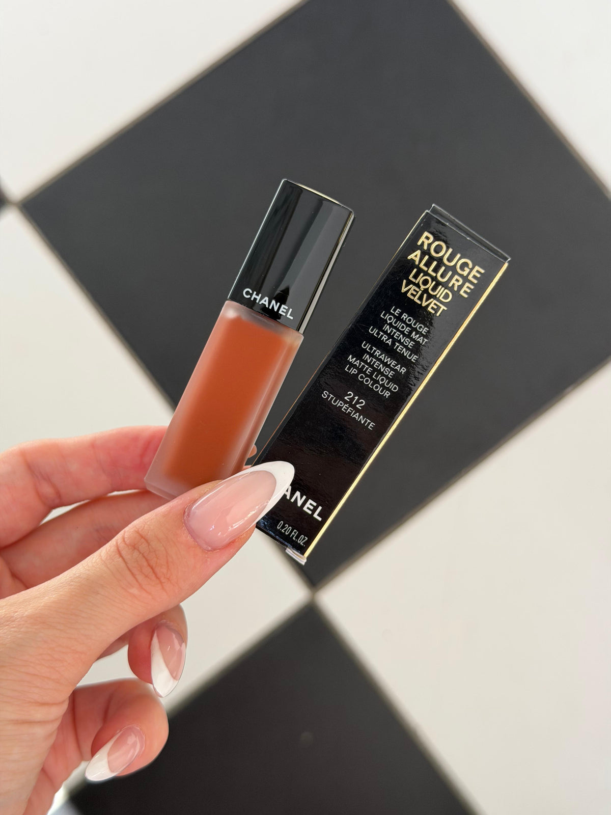 CHANEL Rouge Allure Liquid Velvet (212) - Ultrawear Intense Matte Liquid Lipstick