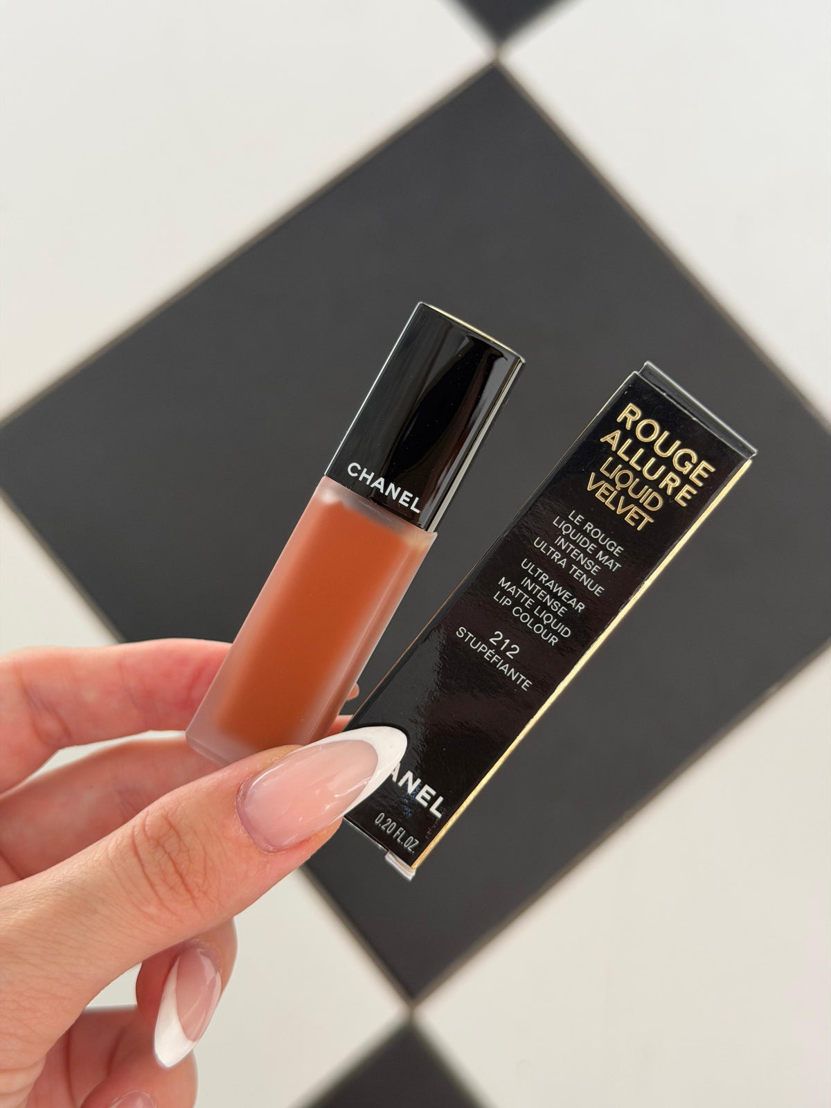 CHANEL Rouge Allure Liquid Velvet (212) - Ultrawear Intense Matte Liquid Lipstick
