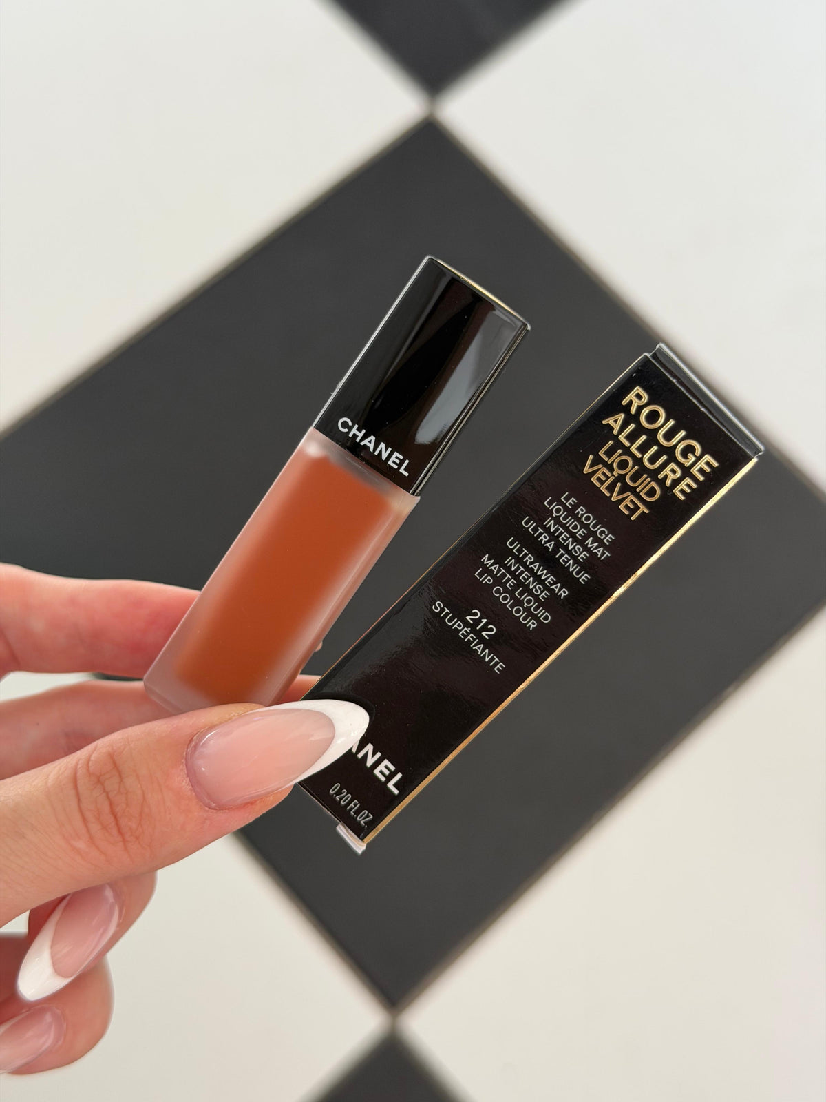 CHANEL Rouge Allure Liquid Velvet (212) - Ultrawear Intense Matte Liquid Lipstick