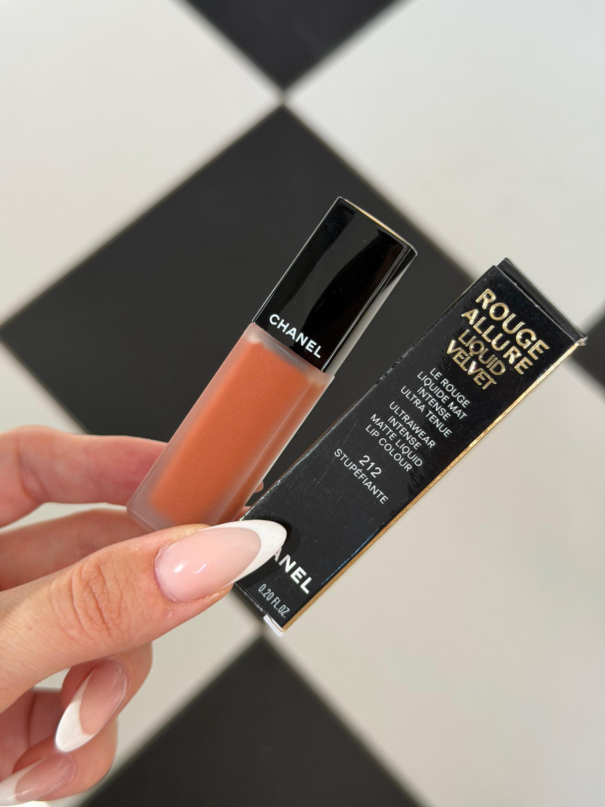 CHANEL Rouge Allure Liquid Velvet (212) - Ultrawear Intense Matte Liquid Lipstick