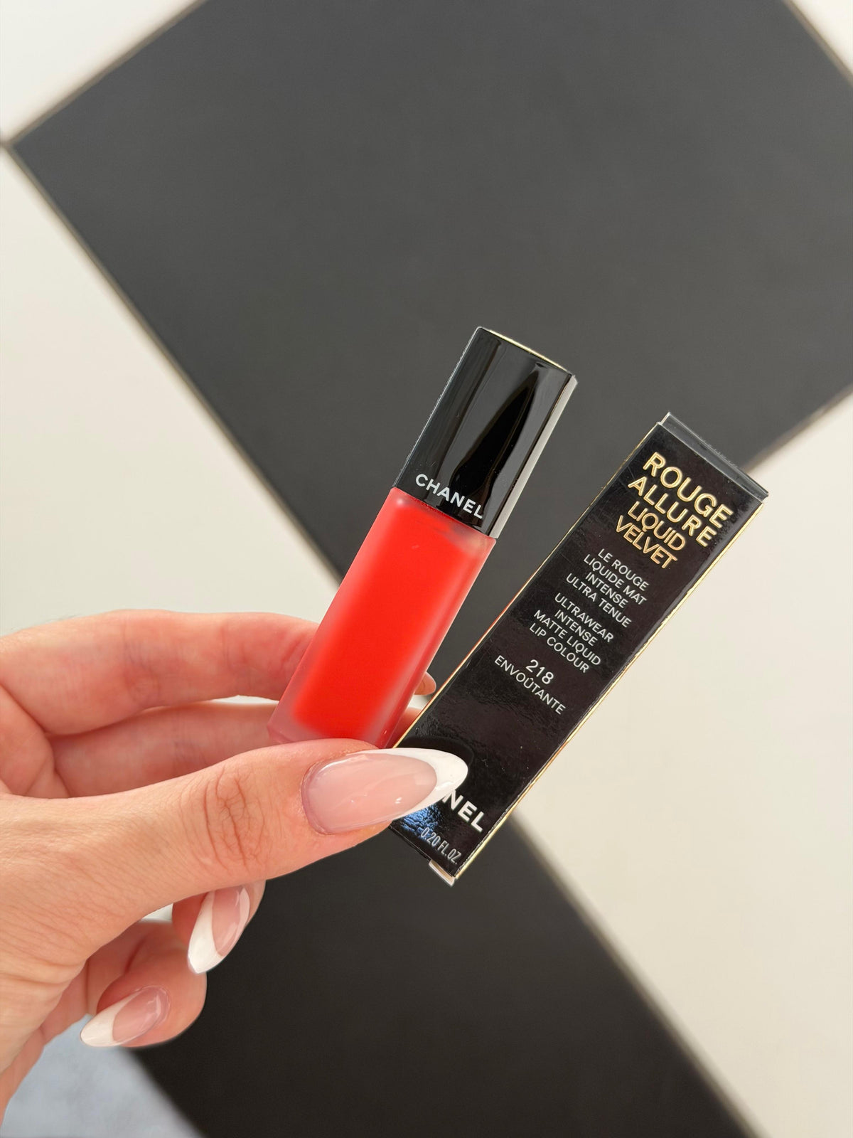 CHANEL Rouge Allure Liquid Velvet (218) - Ultrawear Intense Matte Liquid Lipstick