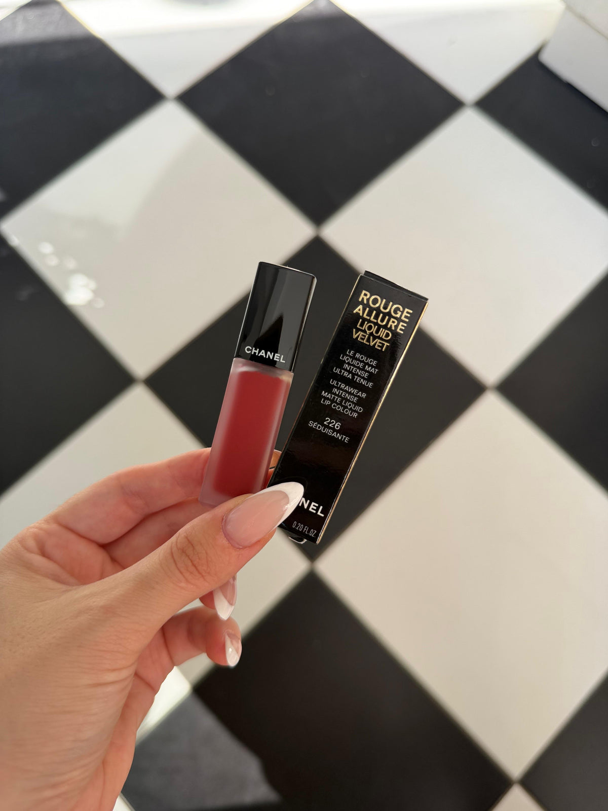 CHANEL Rouge Allure Liquid Velvet (226) - Ultrawear Intense Matte Liquid Lipstick