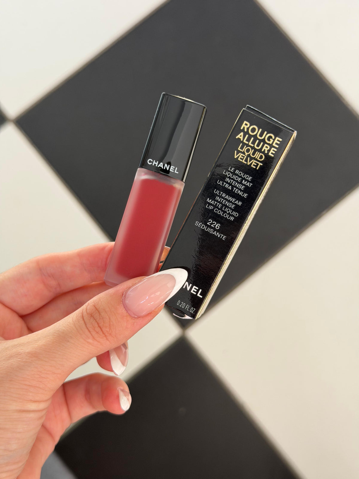 CHANEL Rouge Allure Liquid Velvet (226) - Ultrawear Intense Matte Liquid Lipstick