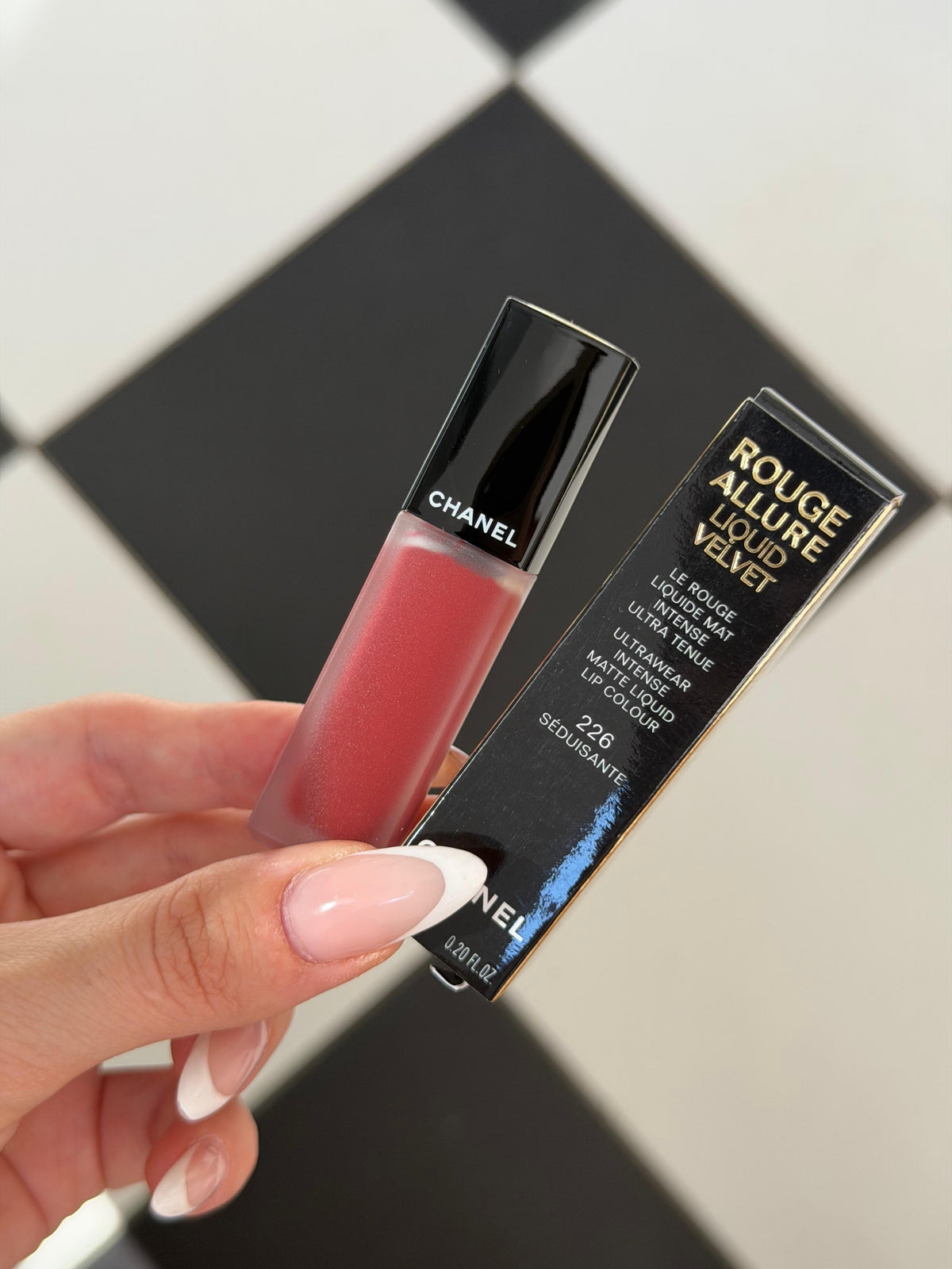 CHANEL Rouge Allure Liquid Velvet (226) - Ultrawear Intense Matte Liquid Lipstick