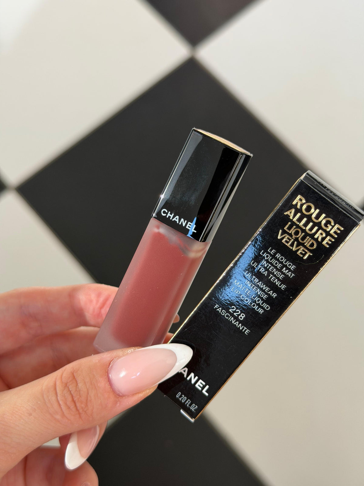 CHANEL Rouge Allure Liquid Velvet (232) - Ultrawear Intense Matte Liquid Lipstick